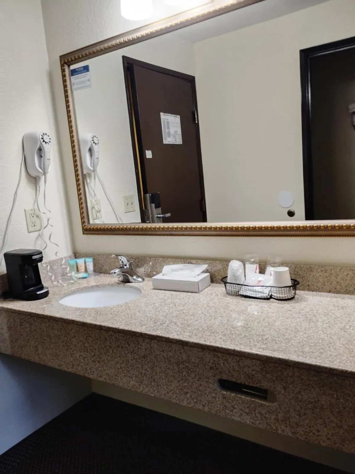 Bathroom in Cozy Inn