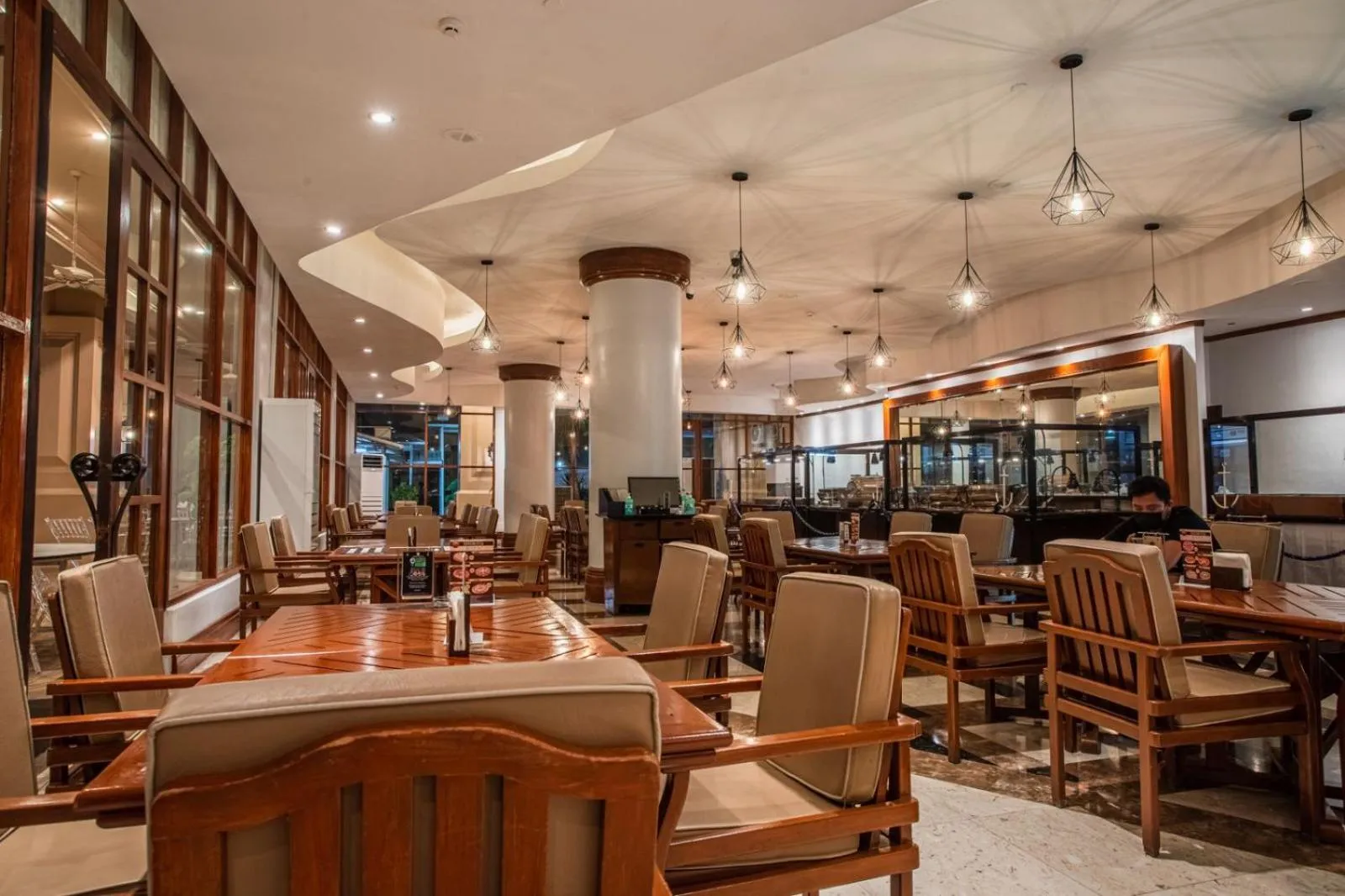 Restaurant/places to eat in The Subic Bay Yacht Club, Inc.