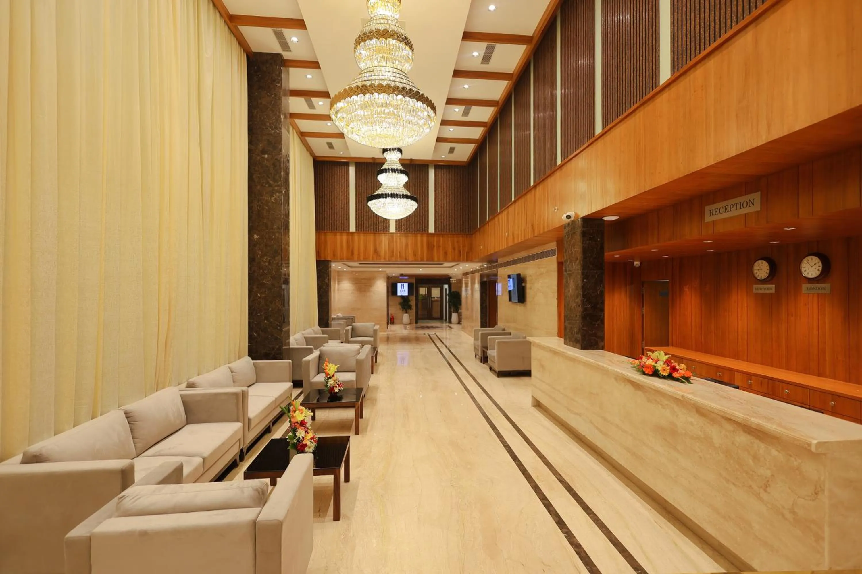 Lobby or reception in Icon Grand Hotel By Bhagini
