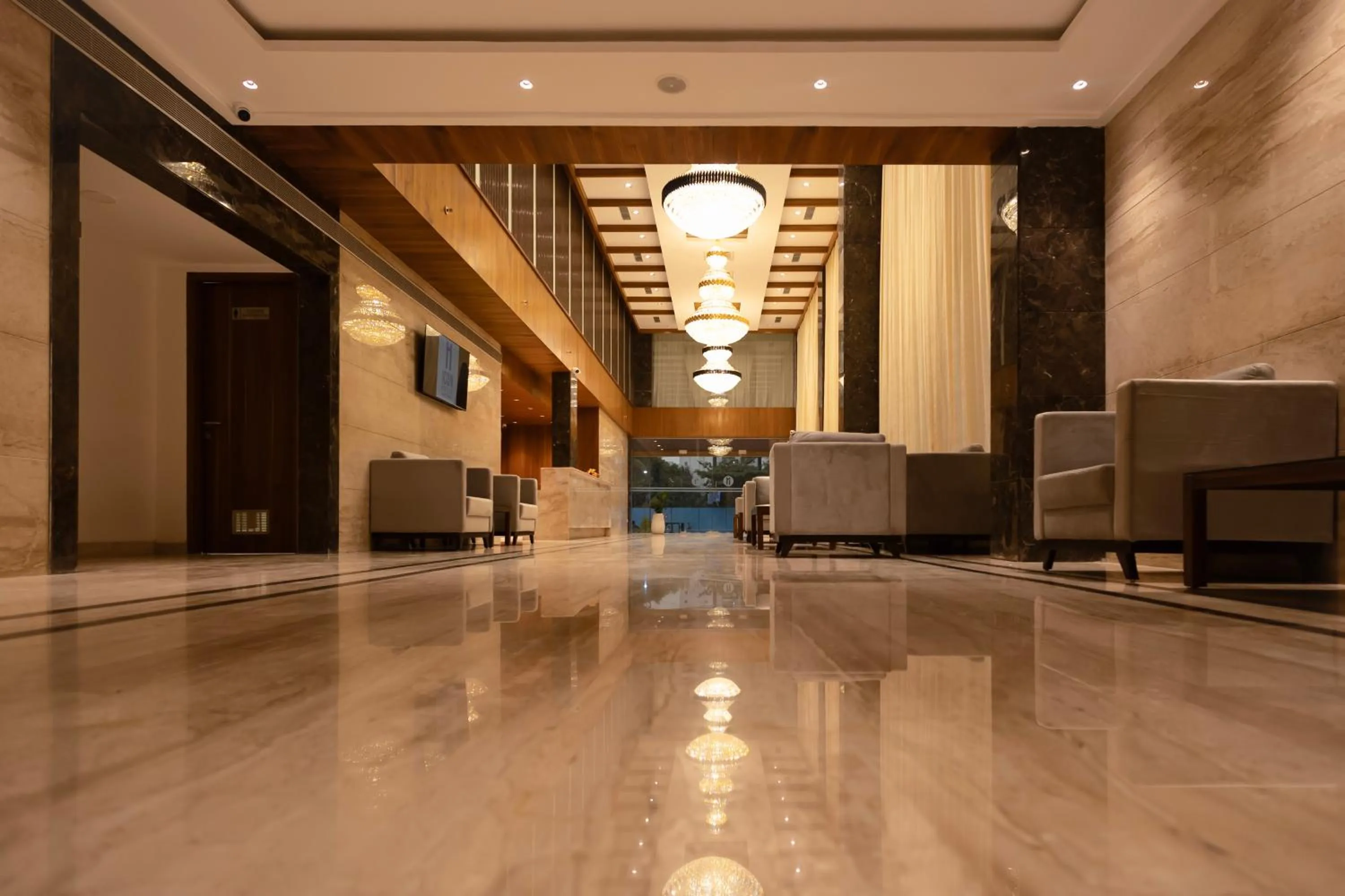 Lobby or reception in Icon Grand Hotel By Bhagini