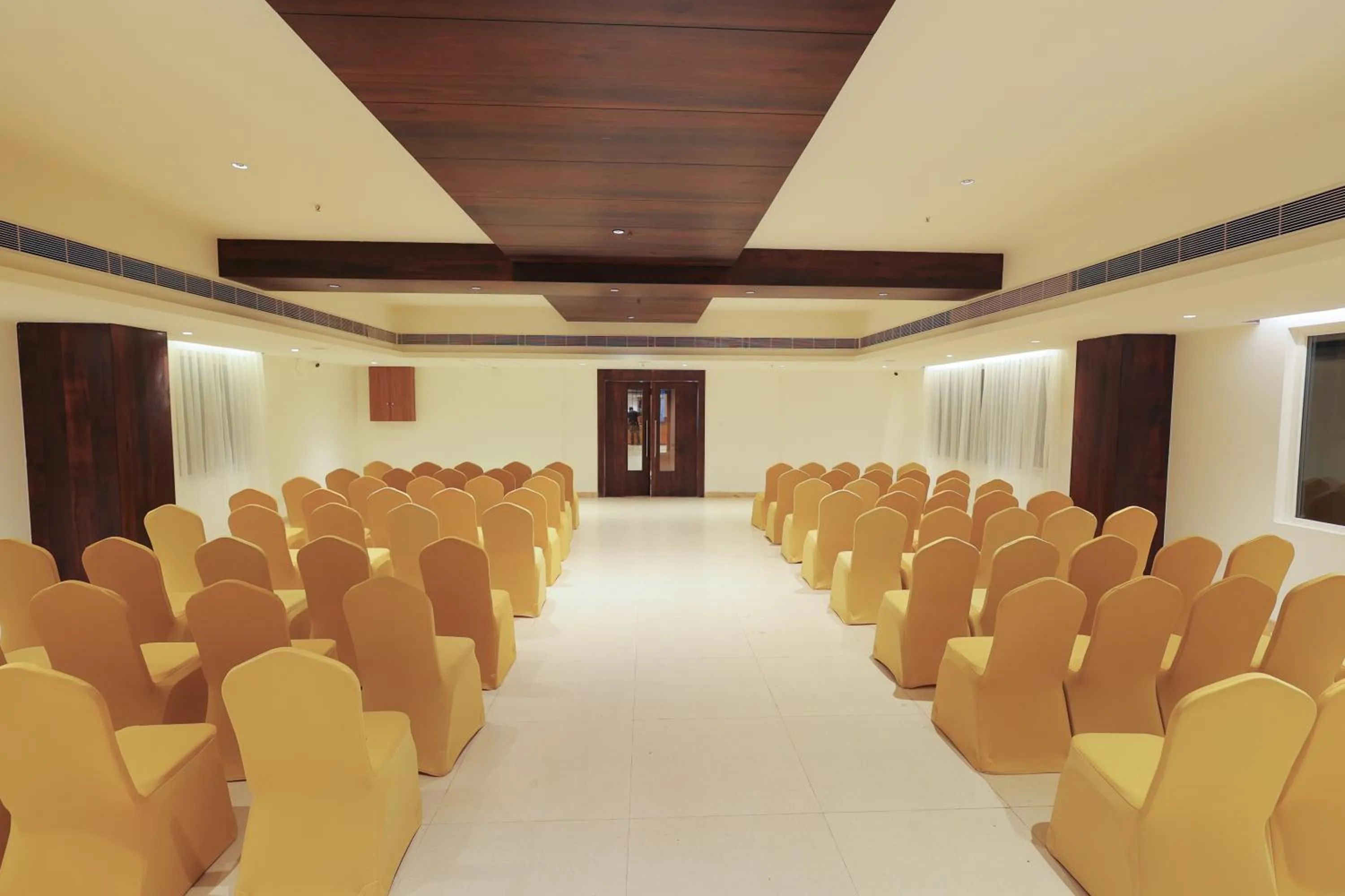 Banquet/Function facilities in Icon Grand Hotel By Bhagini