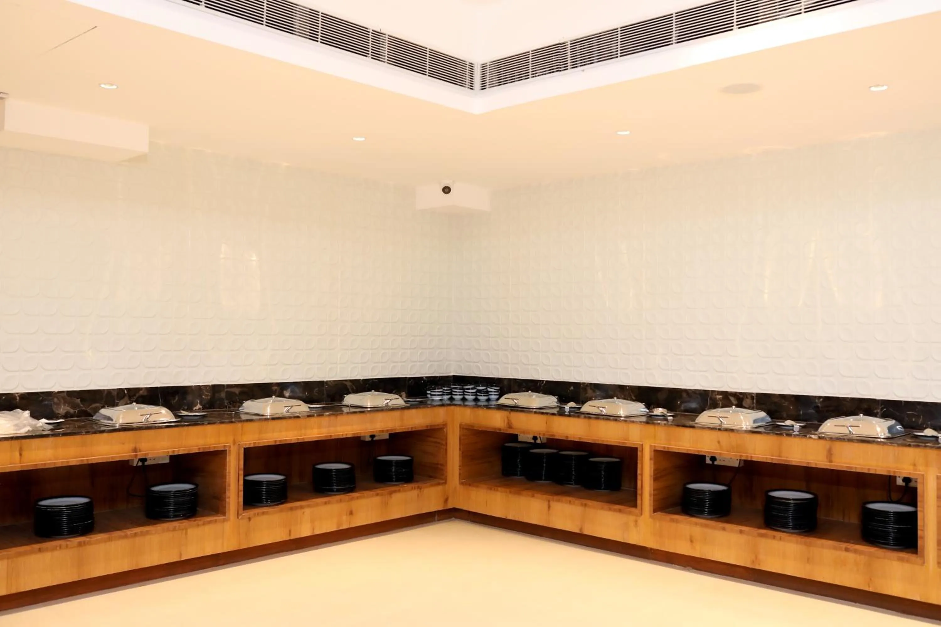 Breakfast in Icon Grand Hotel By Bhagini