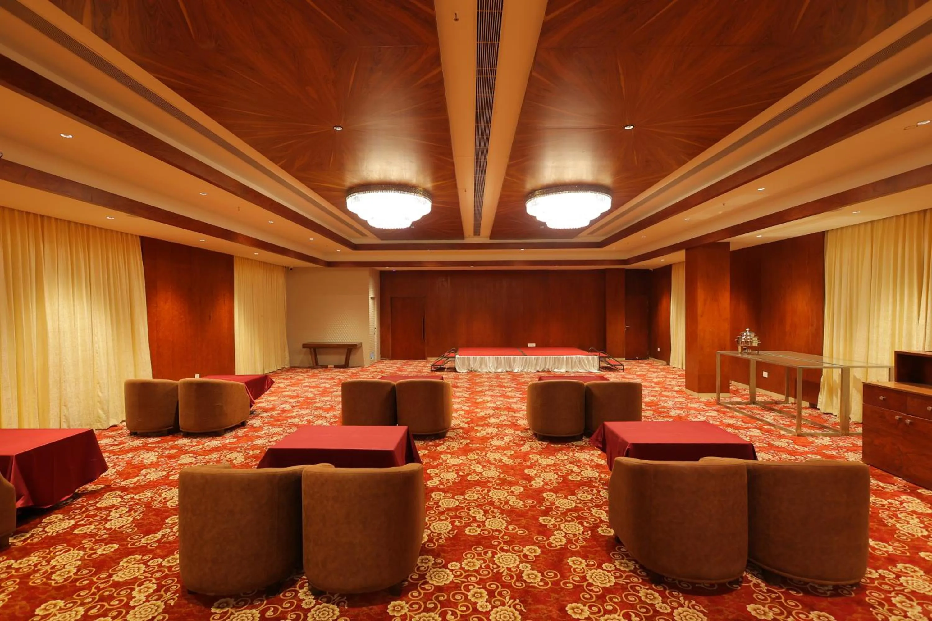 Banquet/Function facilities in Icon Grand Hotel By Bhagini