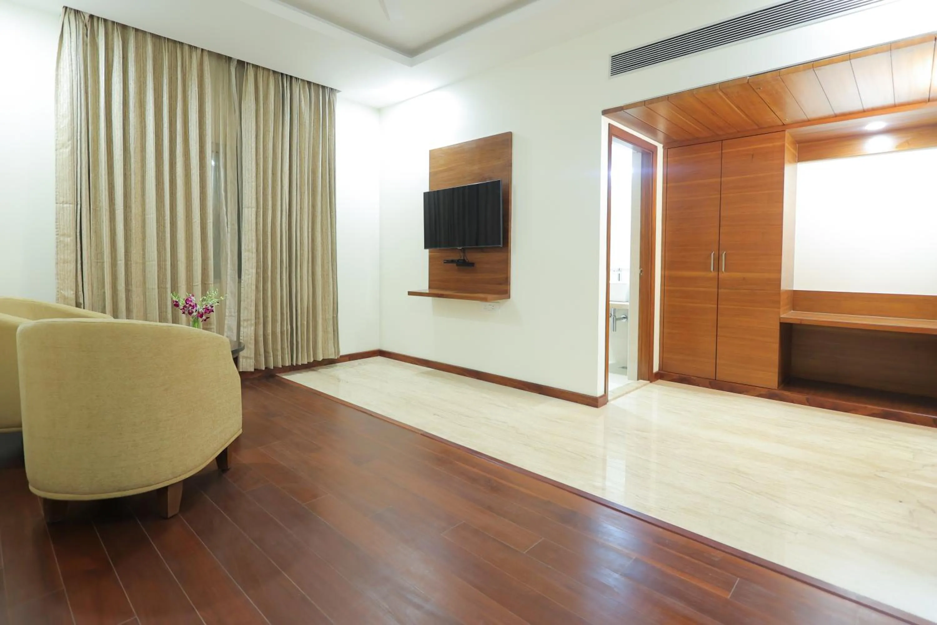 Bedroom in Icon Grand Hotel By Bhagini