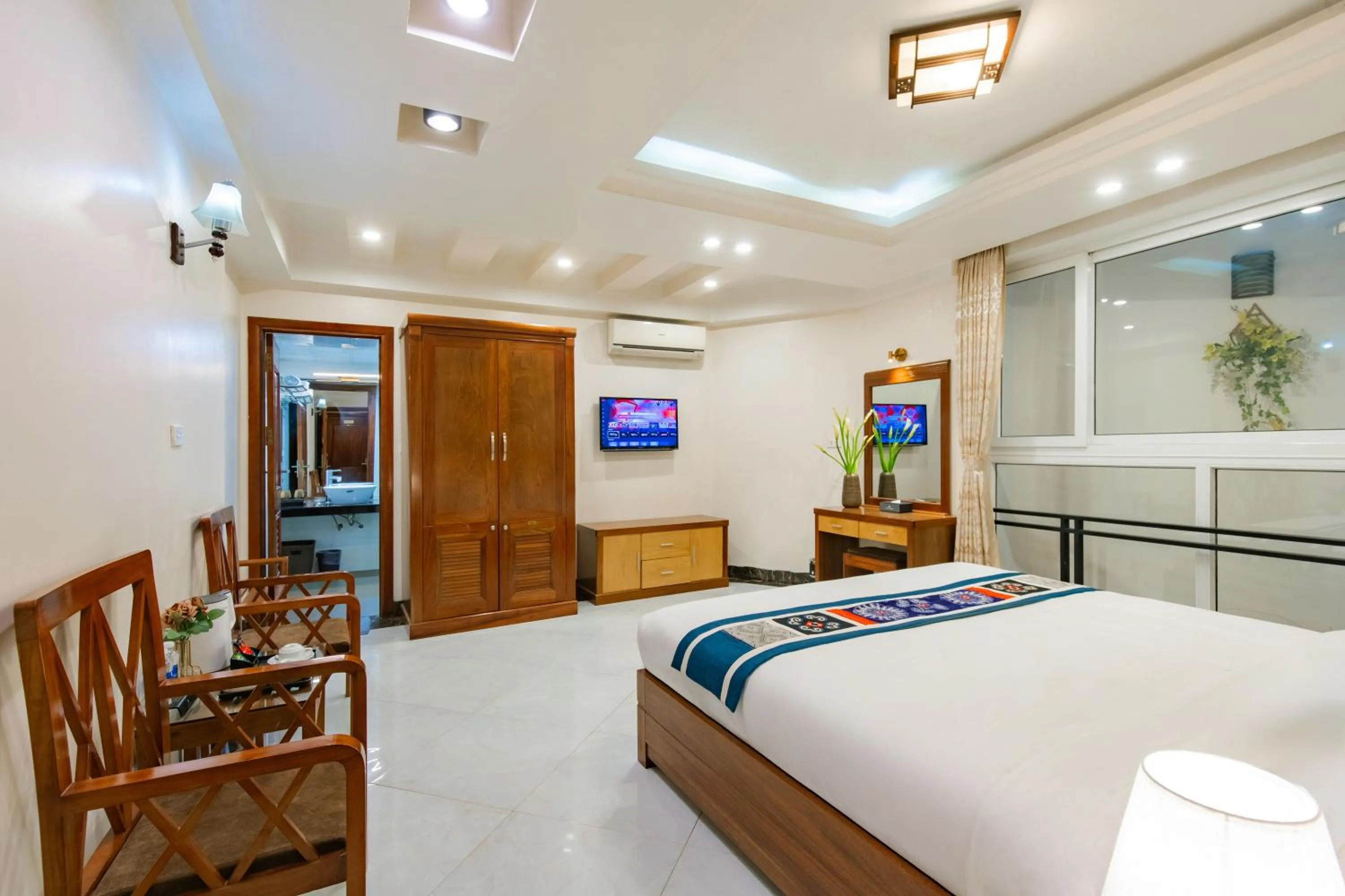 Bed in Sapa Paradise Hotel