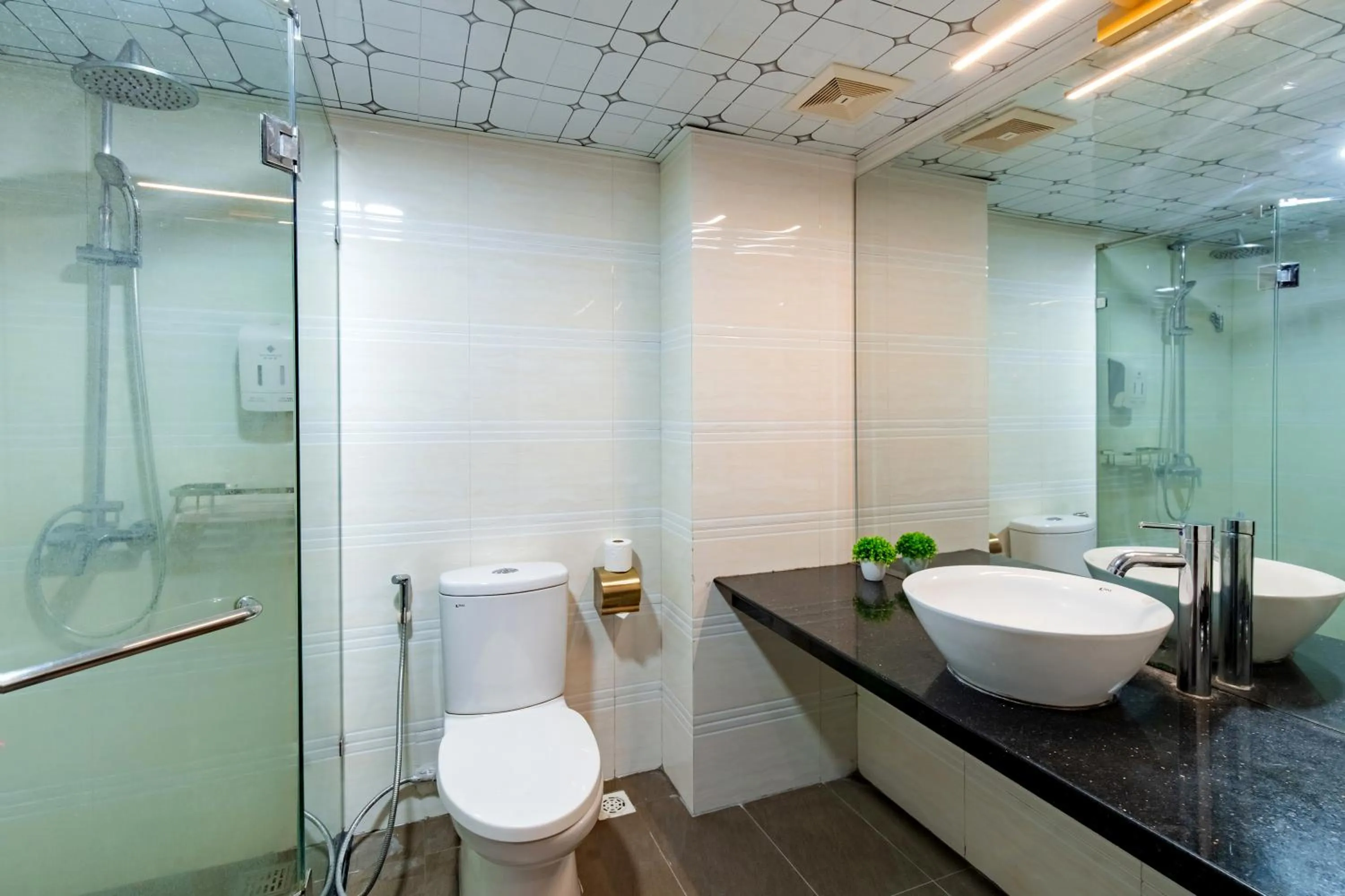 Shower in Sapa Paradise Hotel