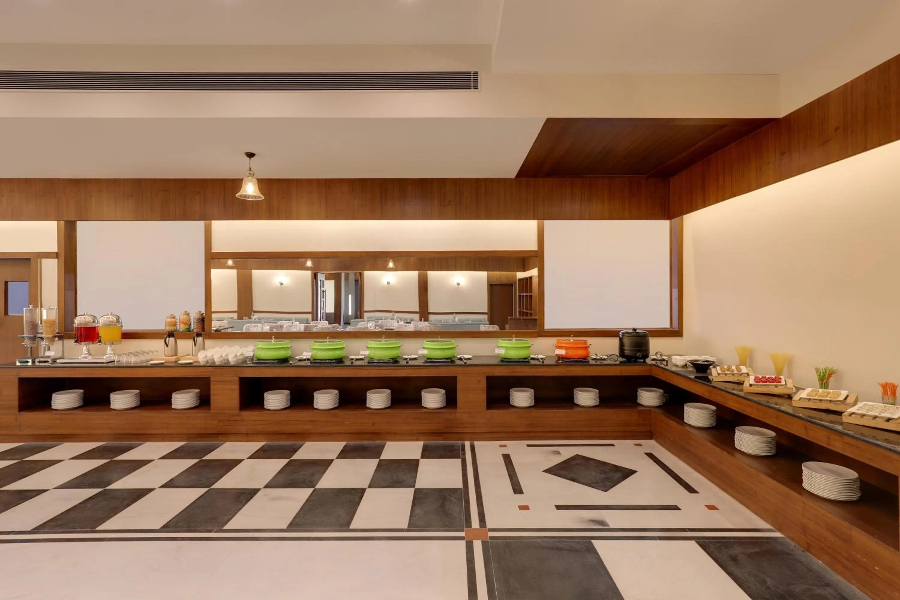 Restaurant/places to eat in Lemon Tree Resort, Kumbhalgarh