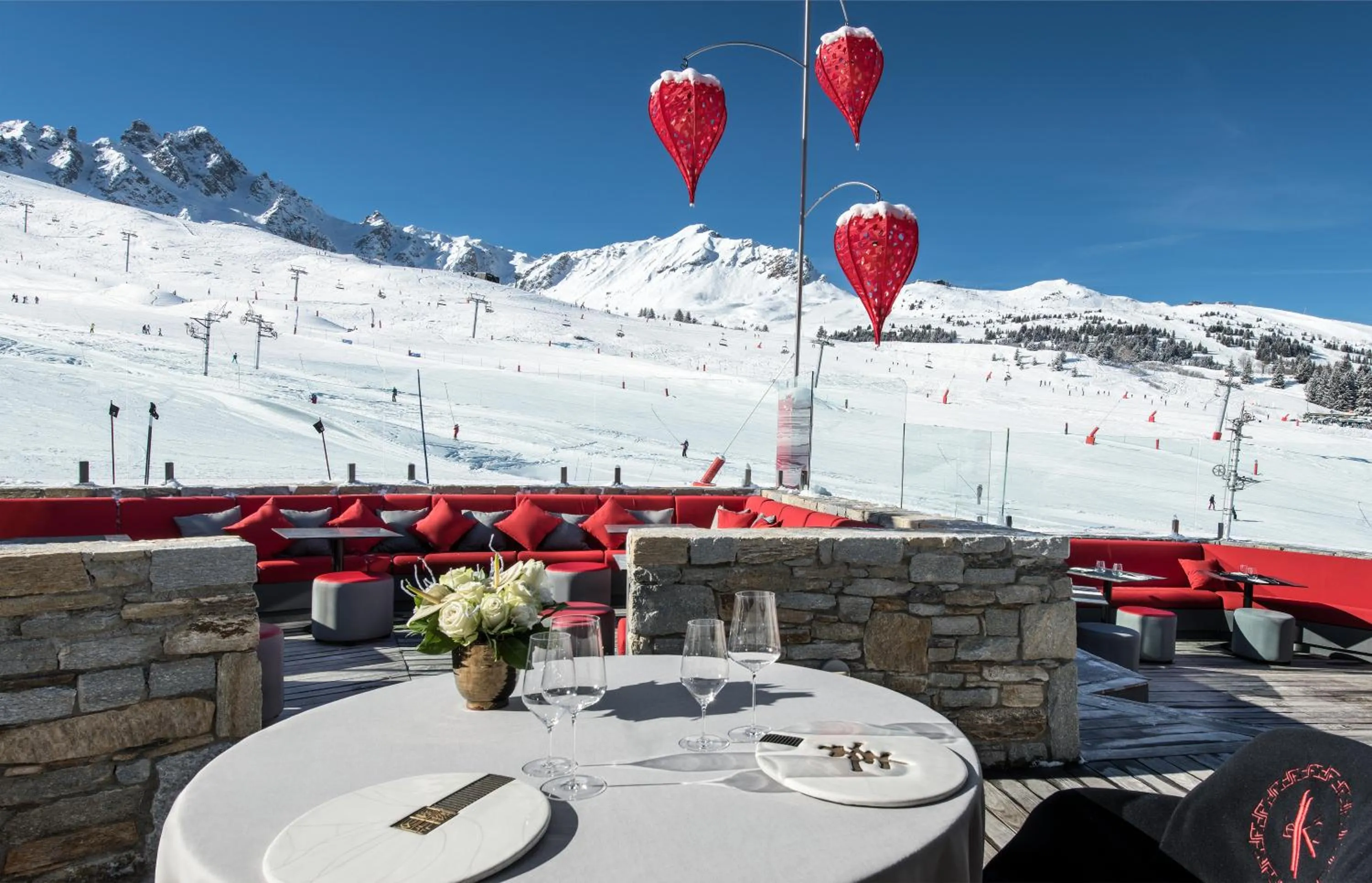 Restaurant/places to eat in Hotel Le K2 Altitude