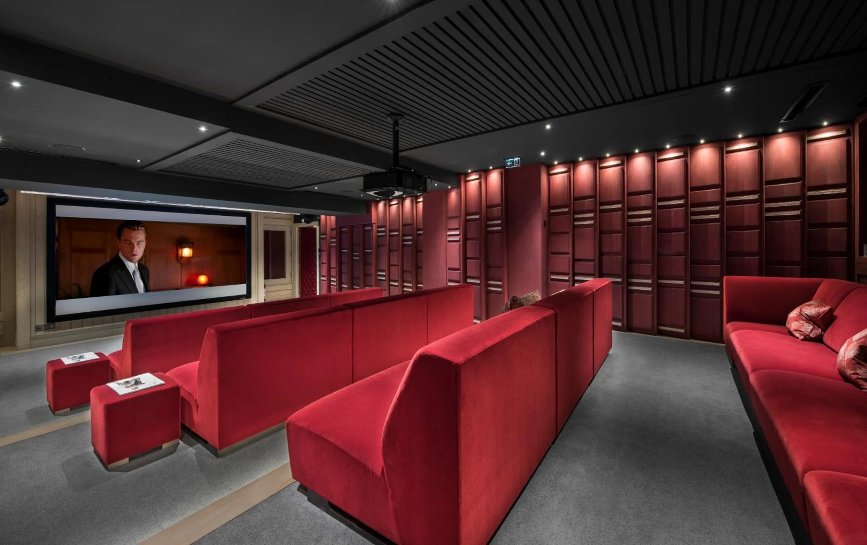 Entertainment in Hotel Le K2 Altitude