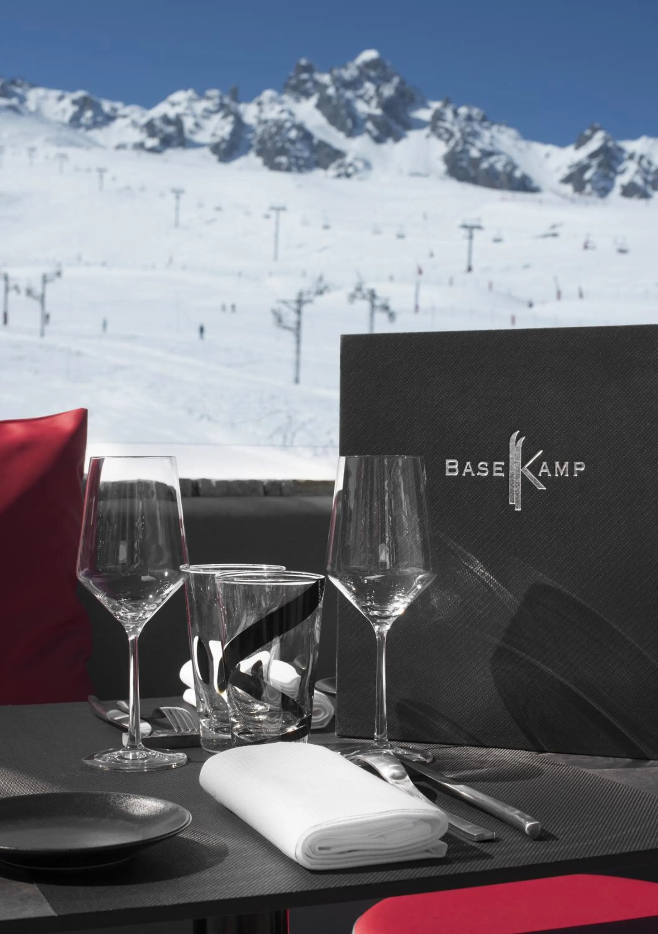 Restaurant/places to eat in Hotel Le K2 Altitude