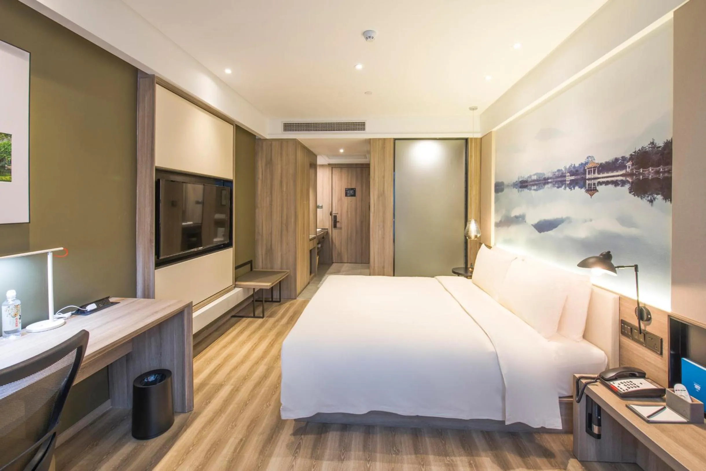 Bed in Atour Hotel Foshan Nanhai Qiandeng Lake Guicheng