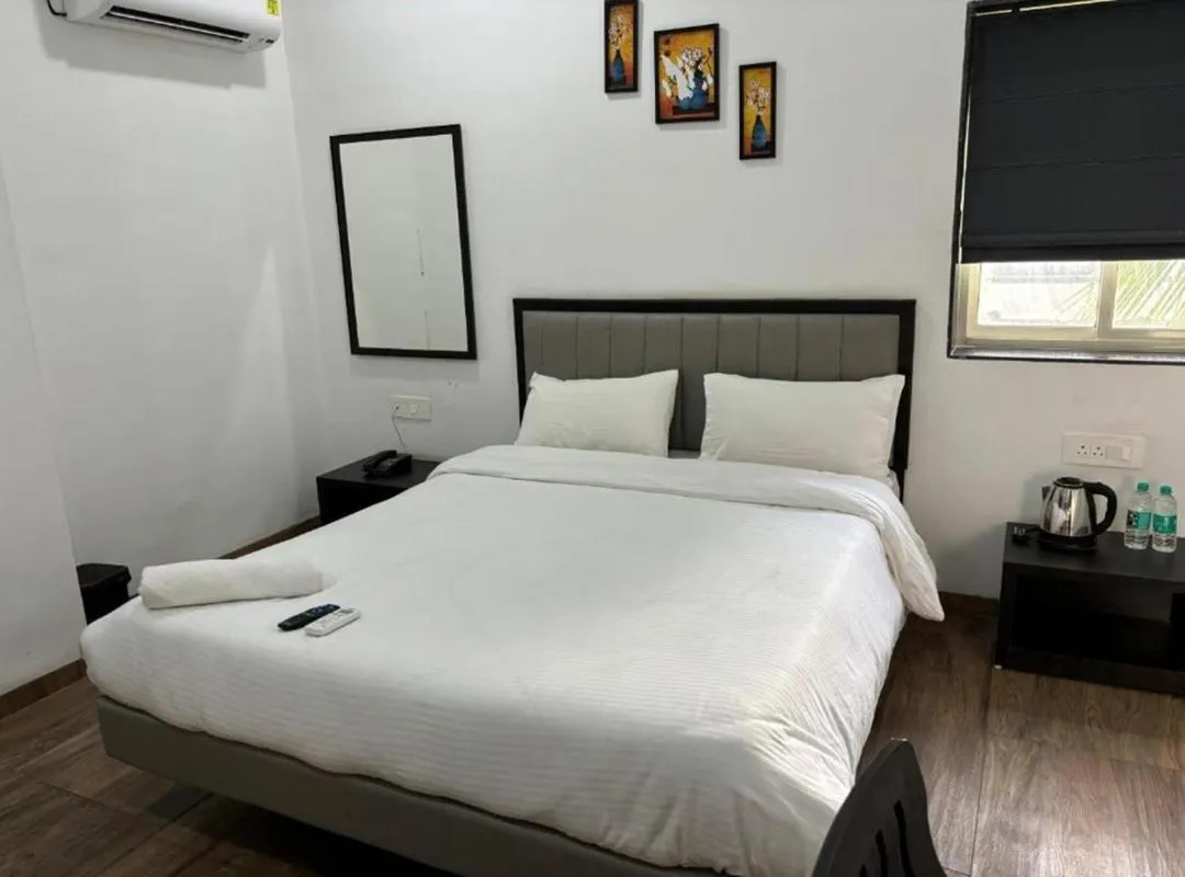 Bed in Sunny Executive