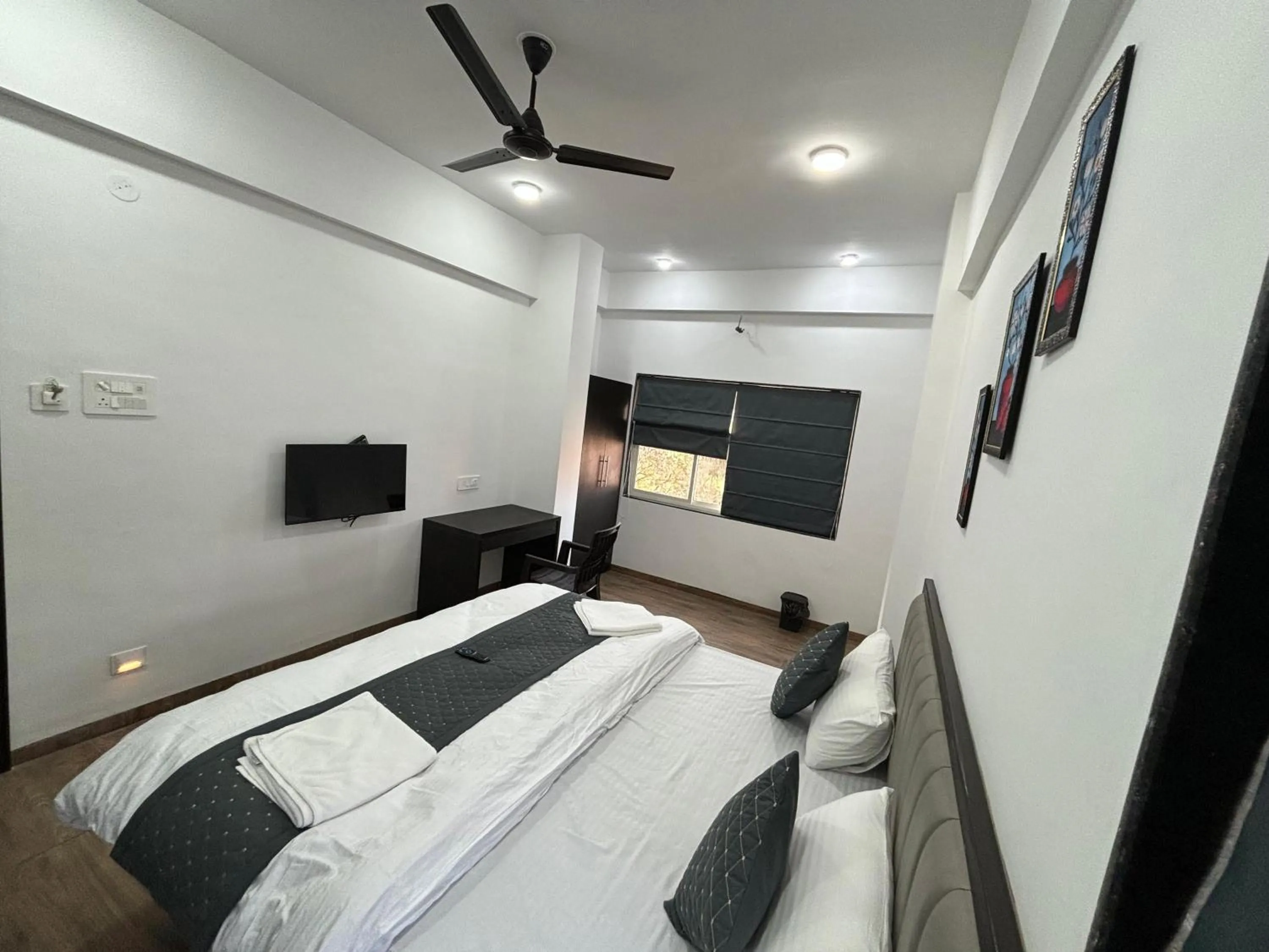 TV and multimedia, Bed in Sunny Executive