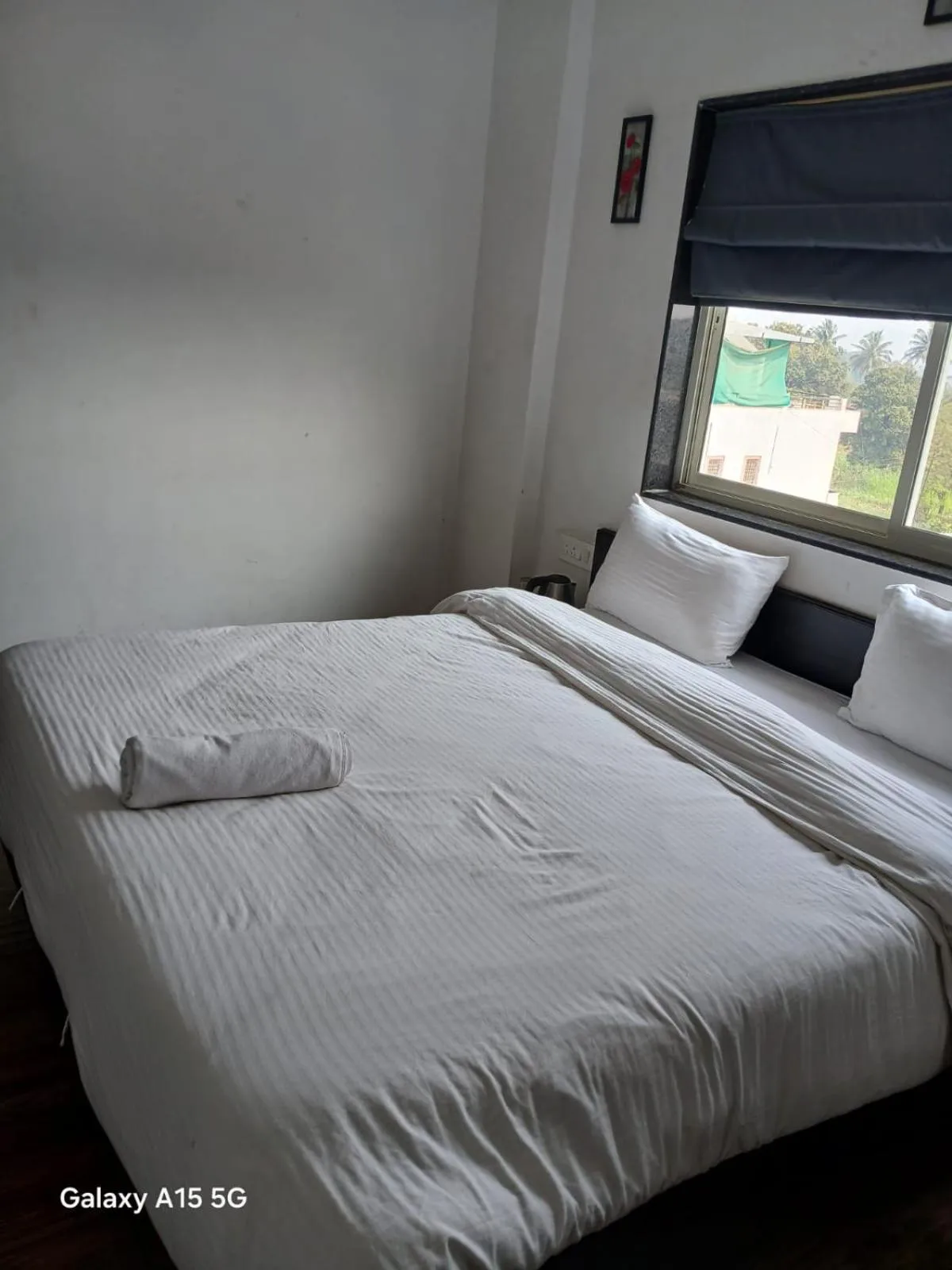 Bed in Sunny Executive