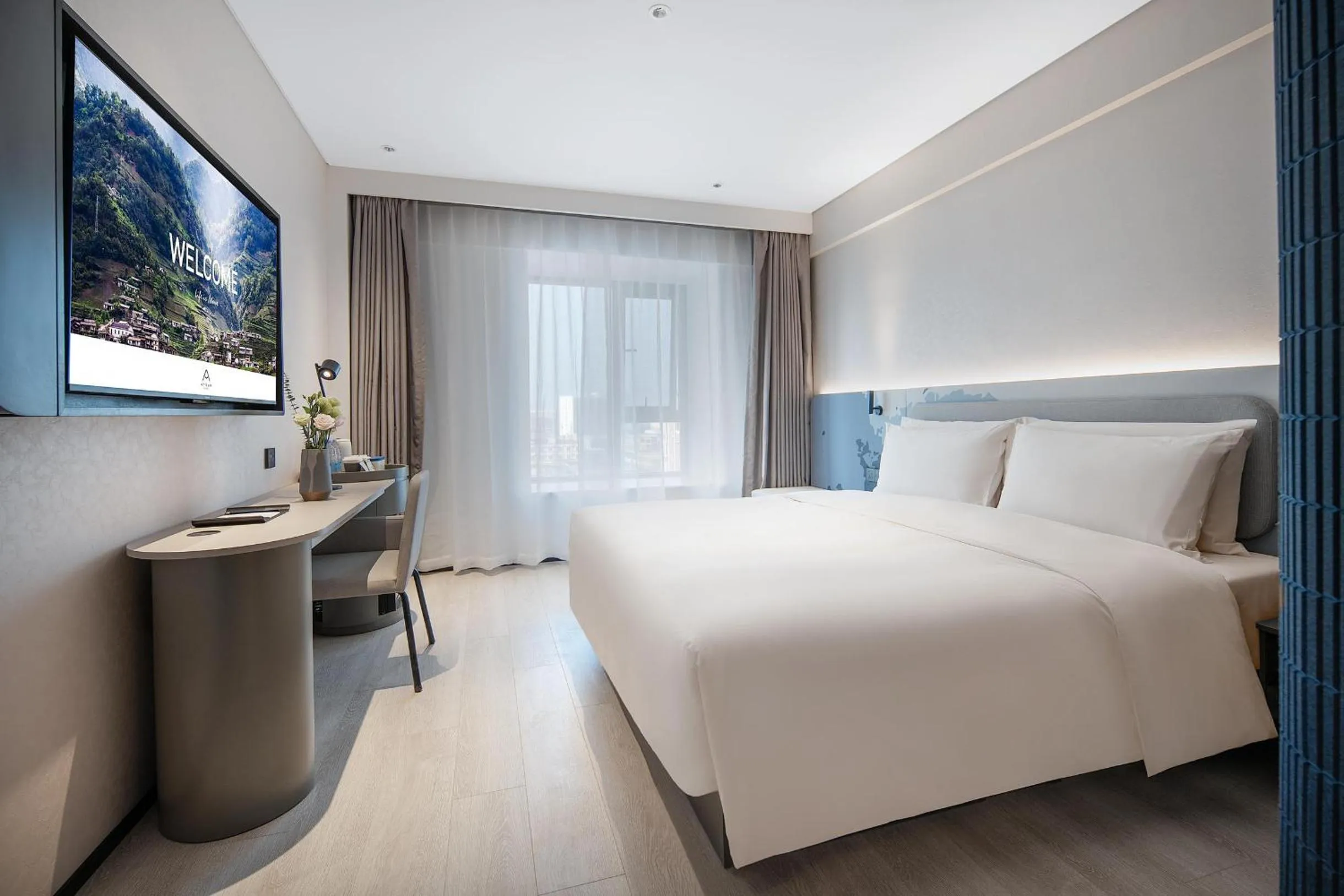 Bed in Atour Light Hotel Chengdu Shuangliu Airport Jinhua Road