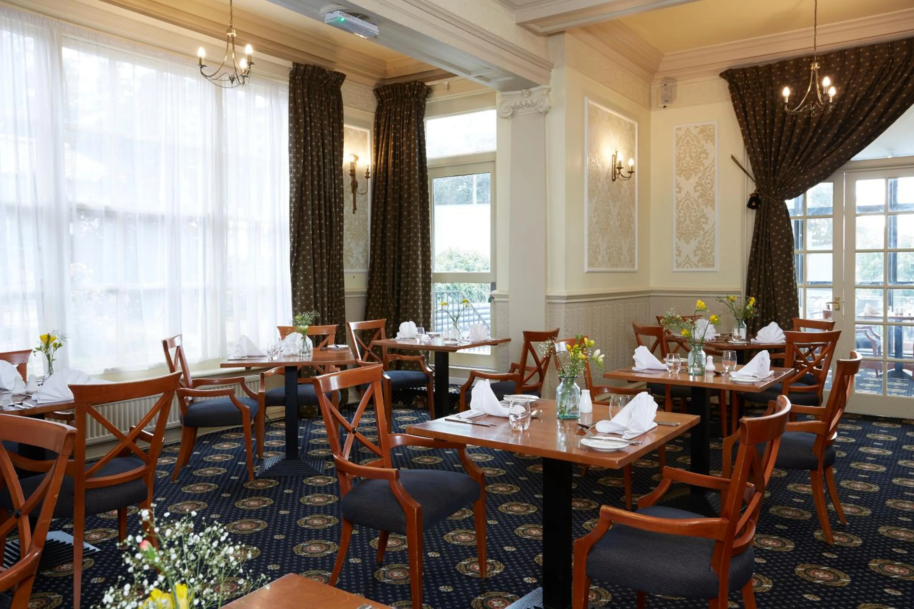 Restaurant/places to eat in Old Hunstanton Le Strange Arms Hotel