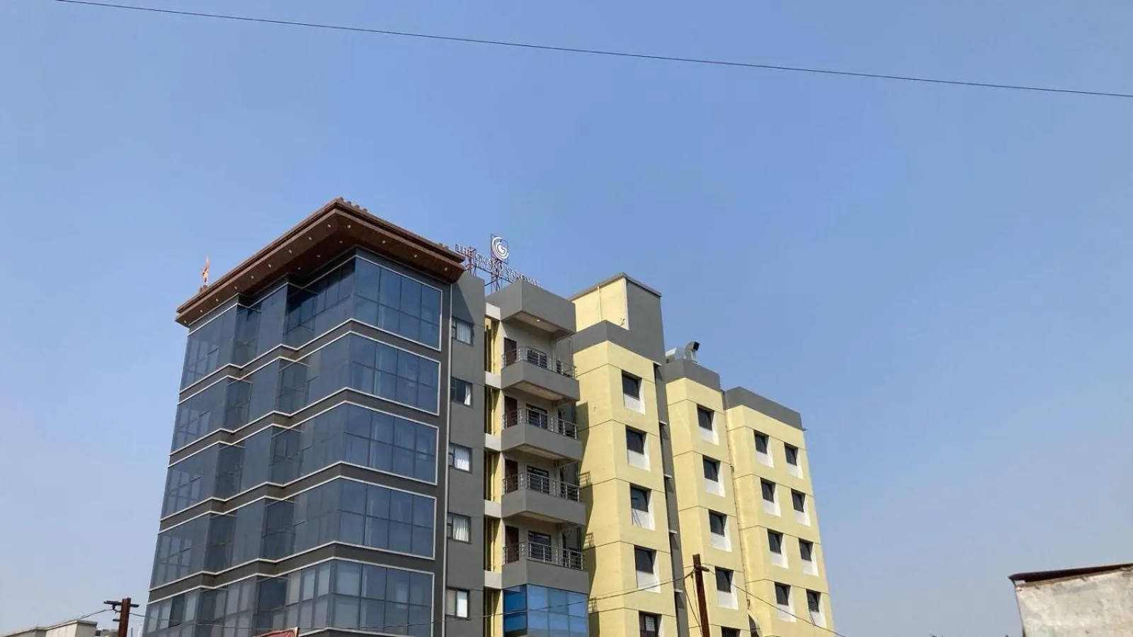 The Grand Sarovar Inn And Suites