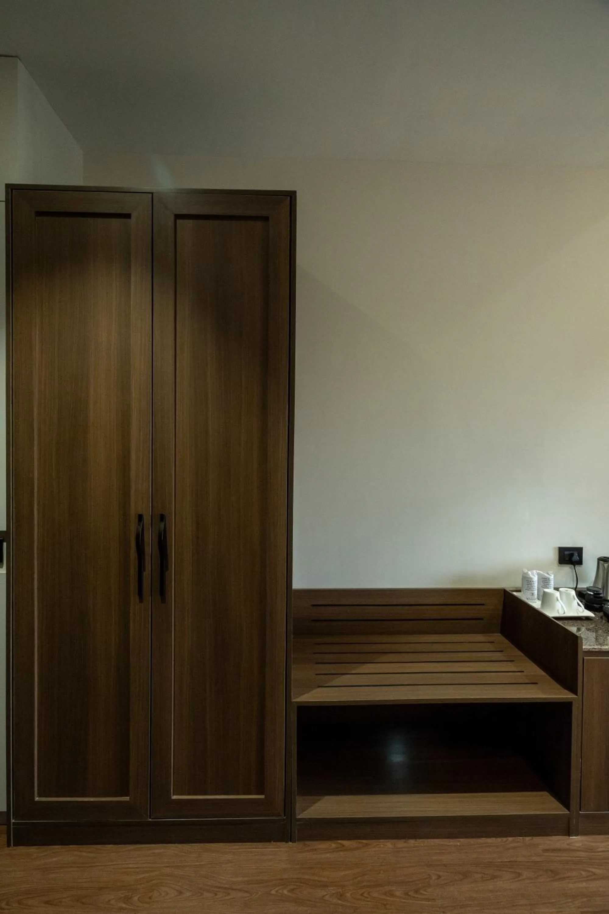 wardrobe in Hotel Mivaante