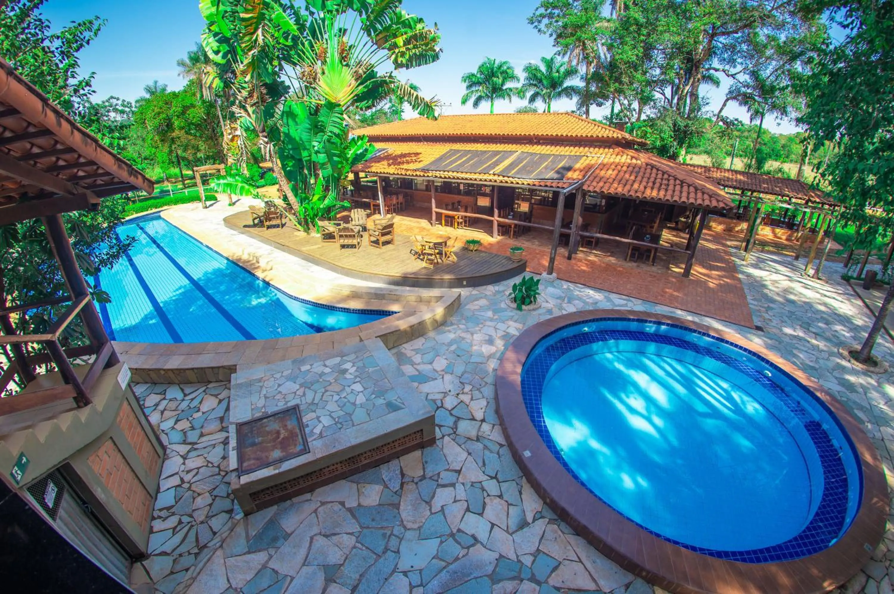 Patio in IPÊ Florido Parque Hotel