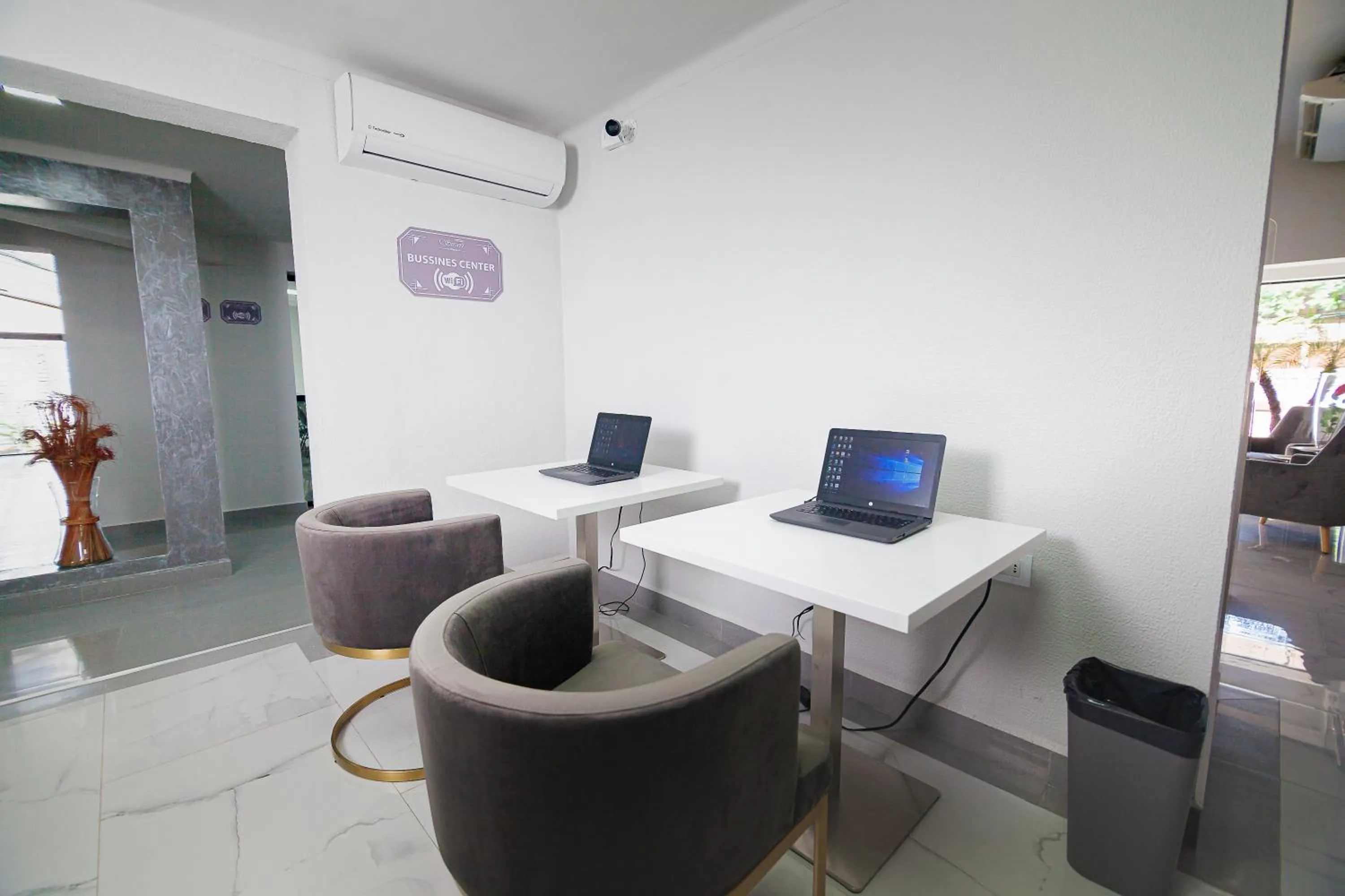 Seating area in Hotel Sirari By Regina