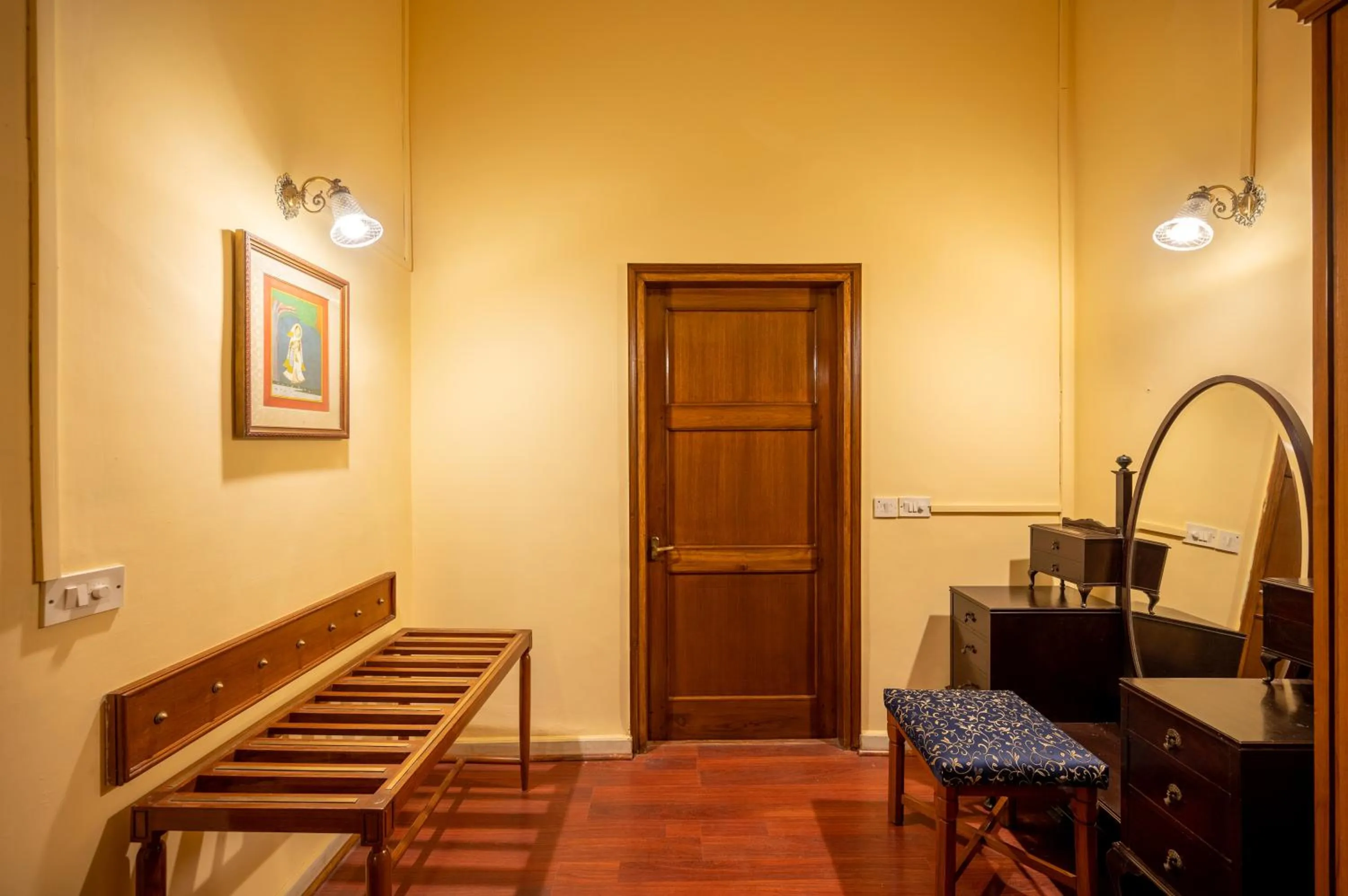 furniture in Umed Bhawan Palace, Kotah