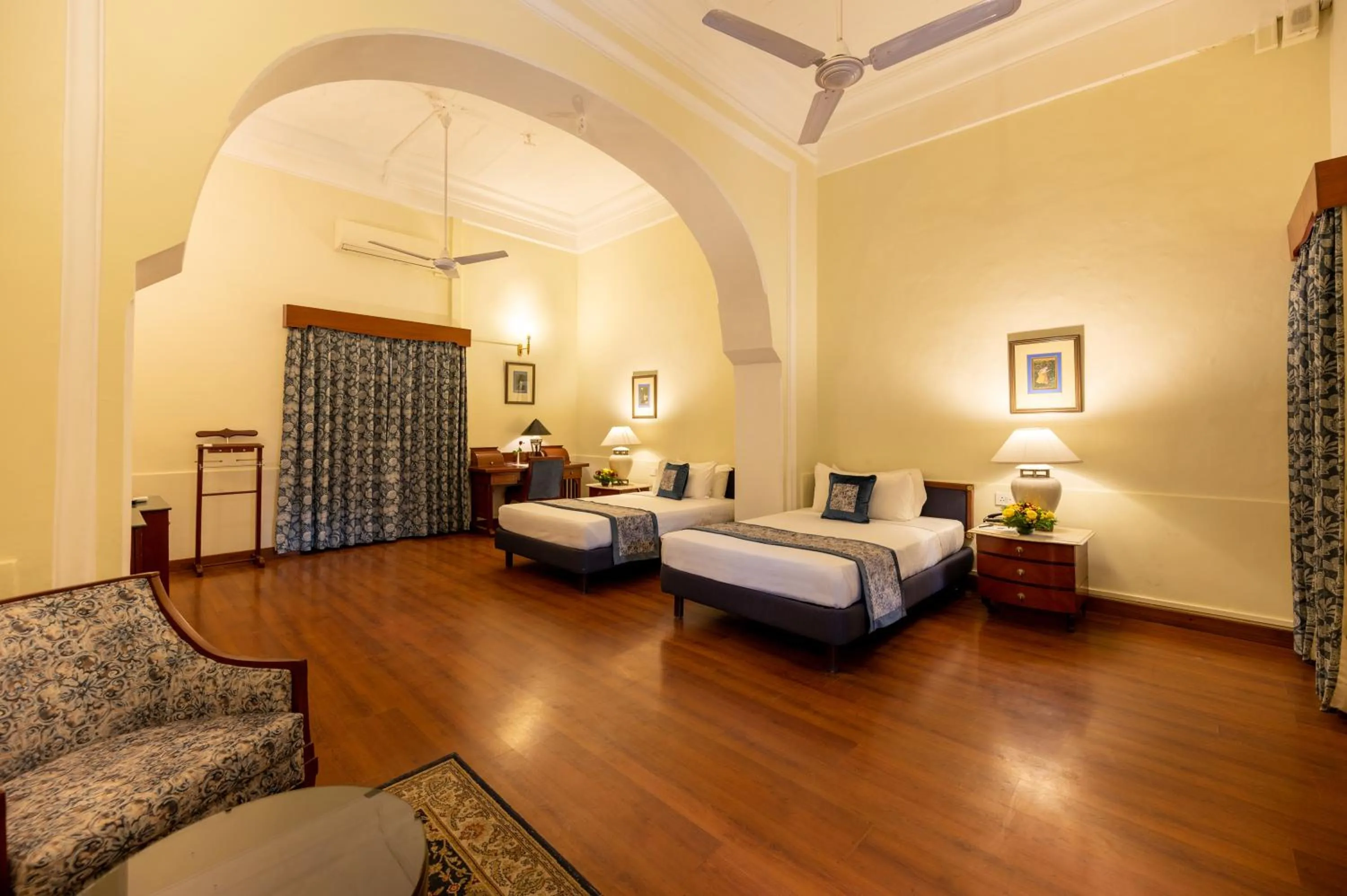 Bed in Umed Bhawan Palace, Kotah