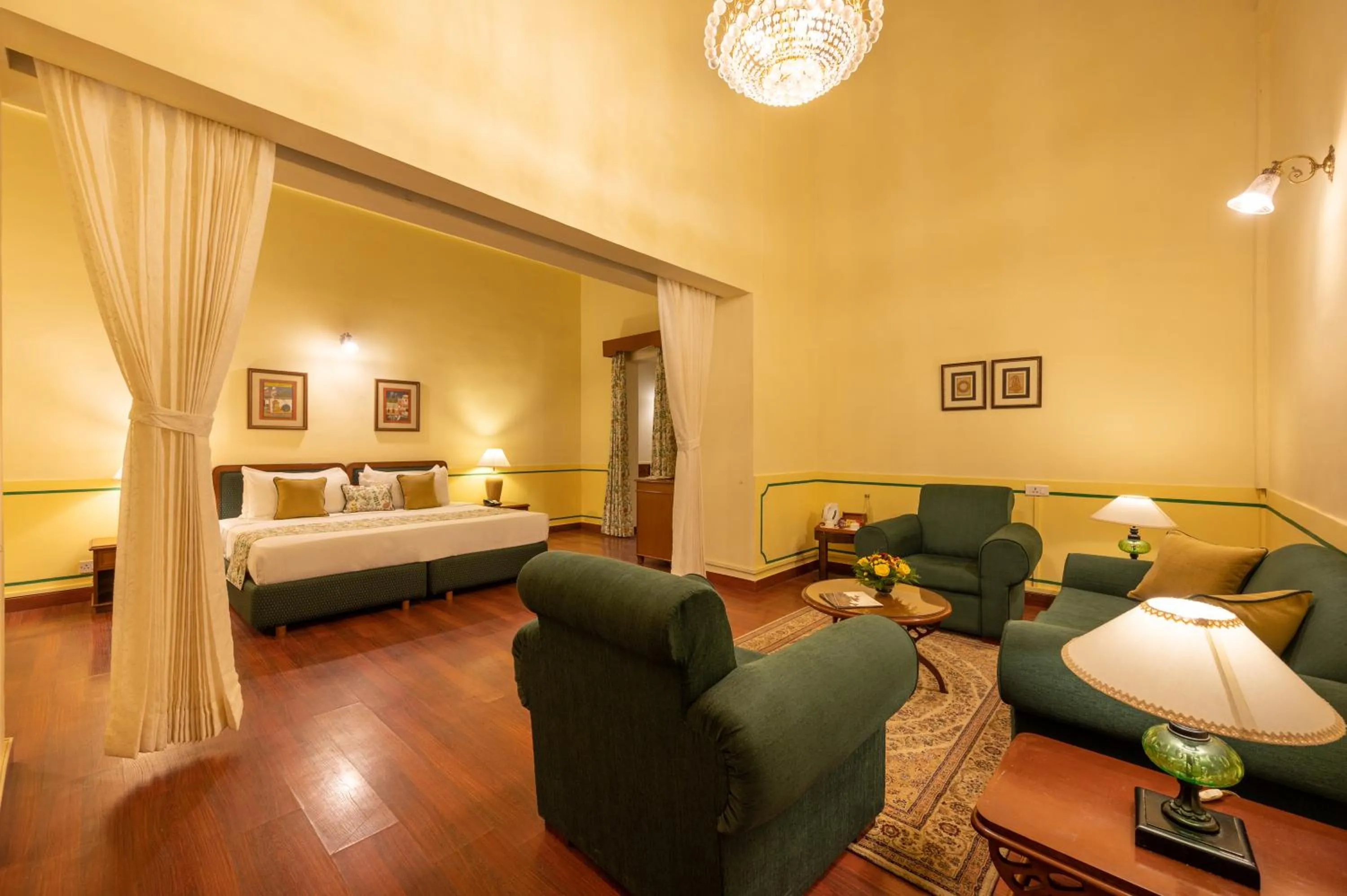 Bed in Umed Bhawan Palace, Kotah