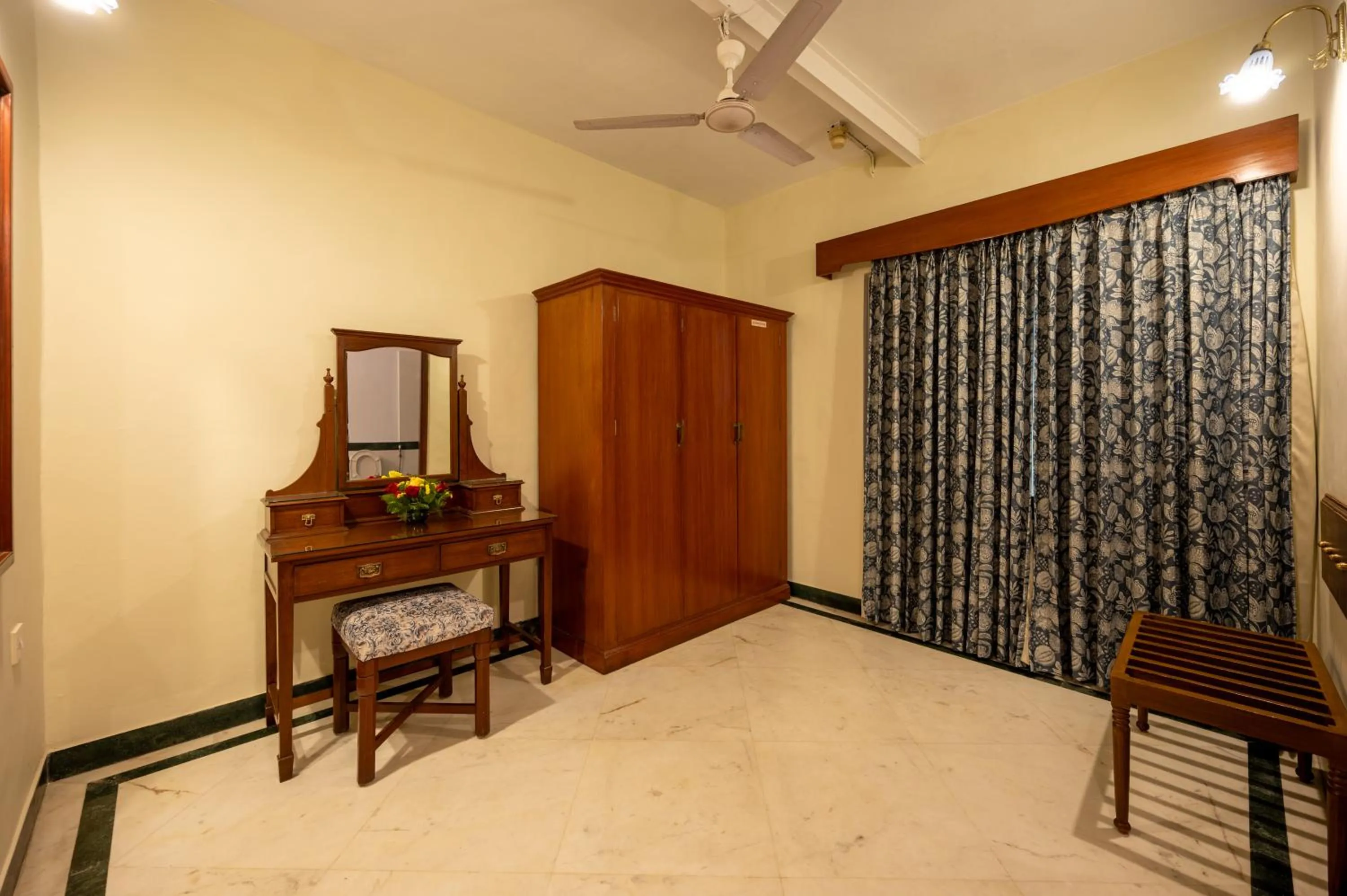 furniture in Umed Bhawan Palace, Kotah