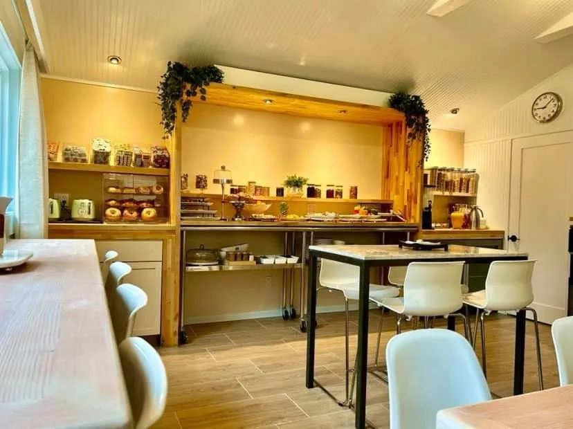 Breakfast in Cape Cod Veranda