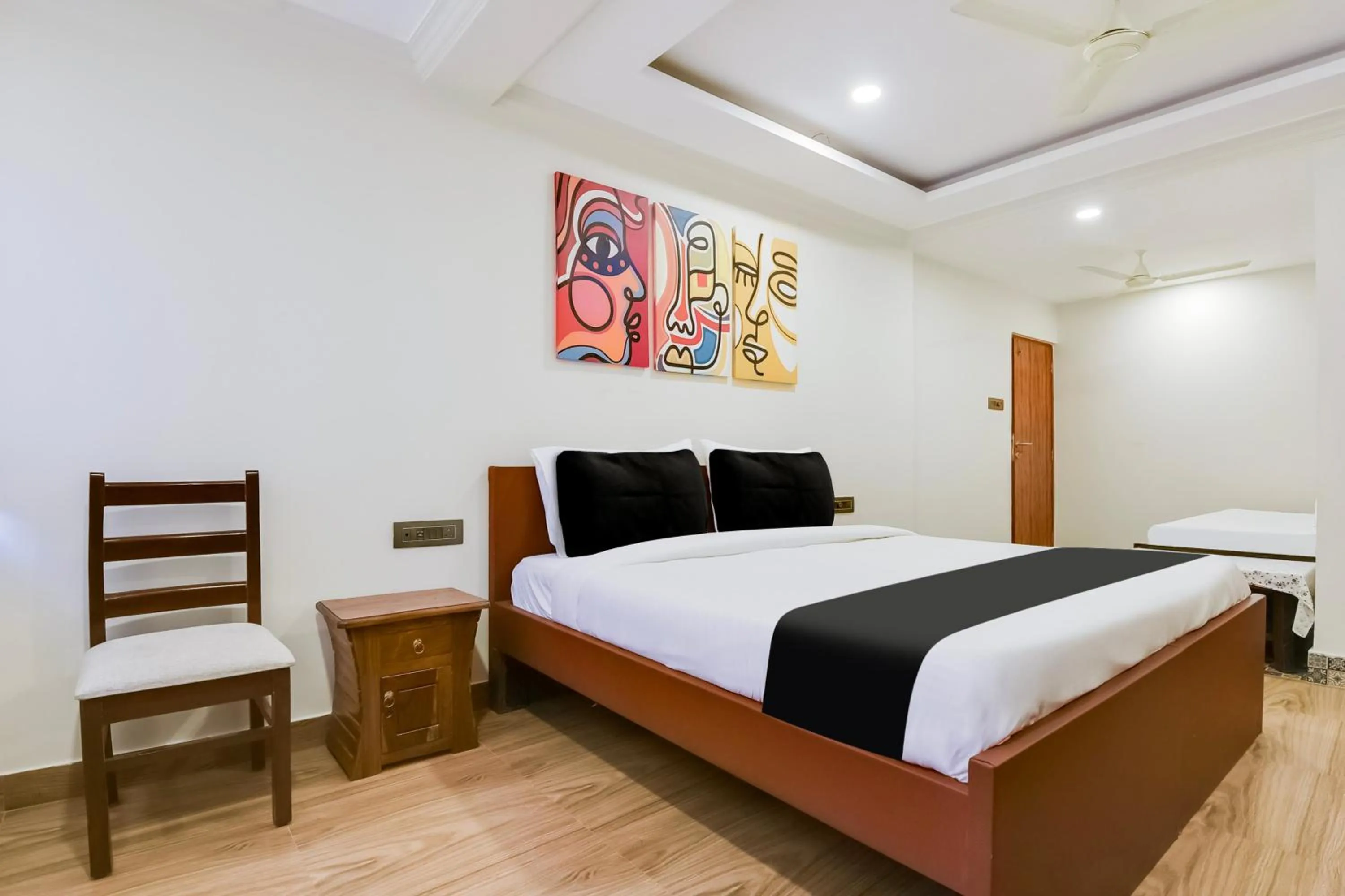 Bedroom, Bed in Super Hotel O Dabolim Near Goa International Airport