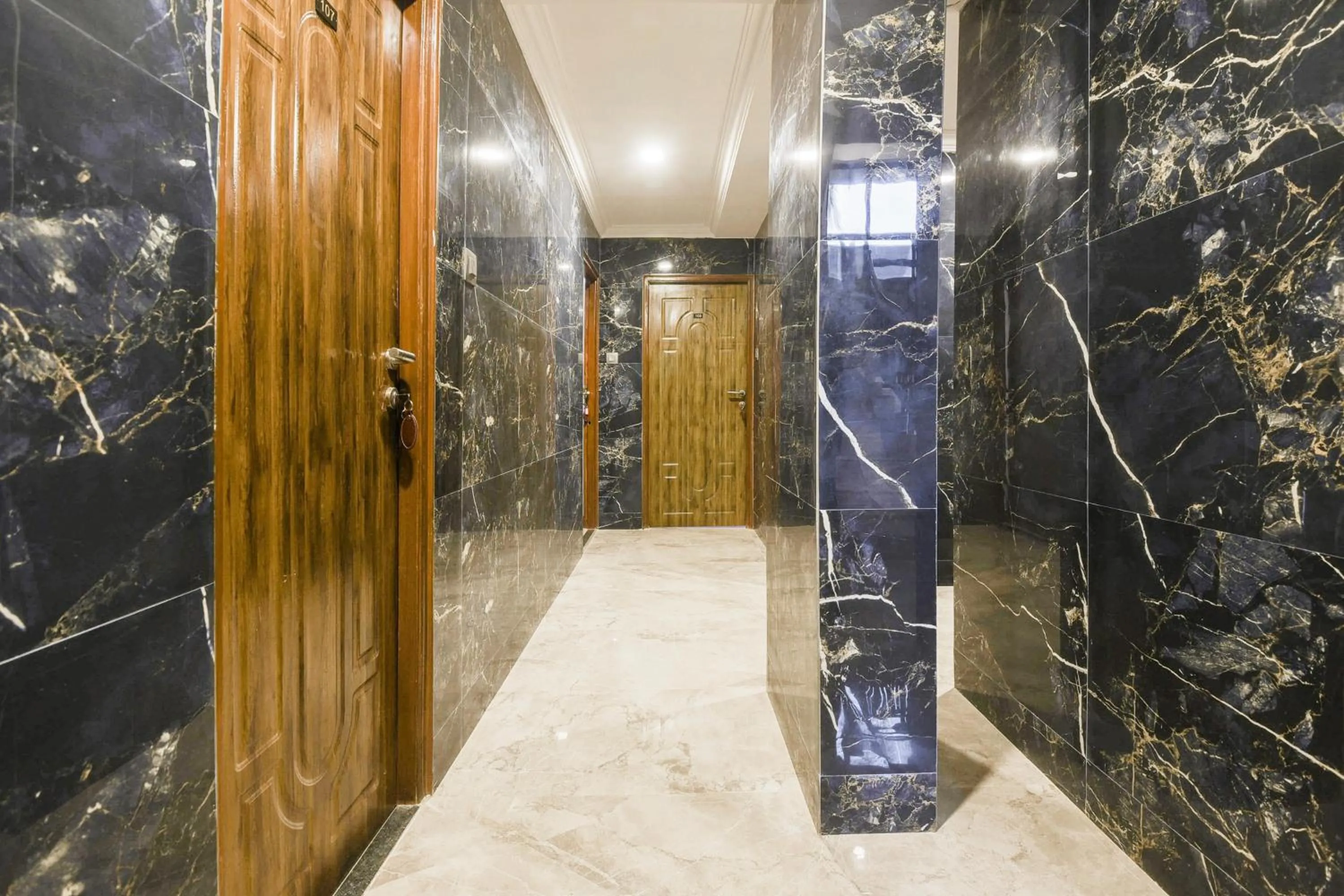 Lobby or reception in Super Hotel O Dabolim Near Goa International Airport