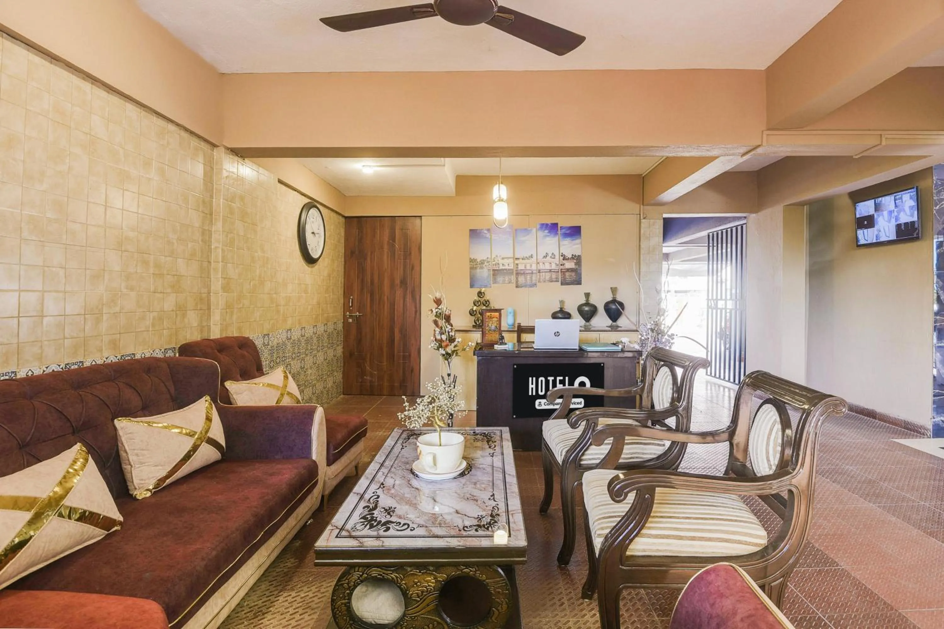 Lobby or reception in Super Hotel O Dabolim Near Goa International Airport