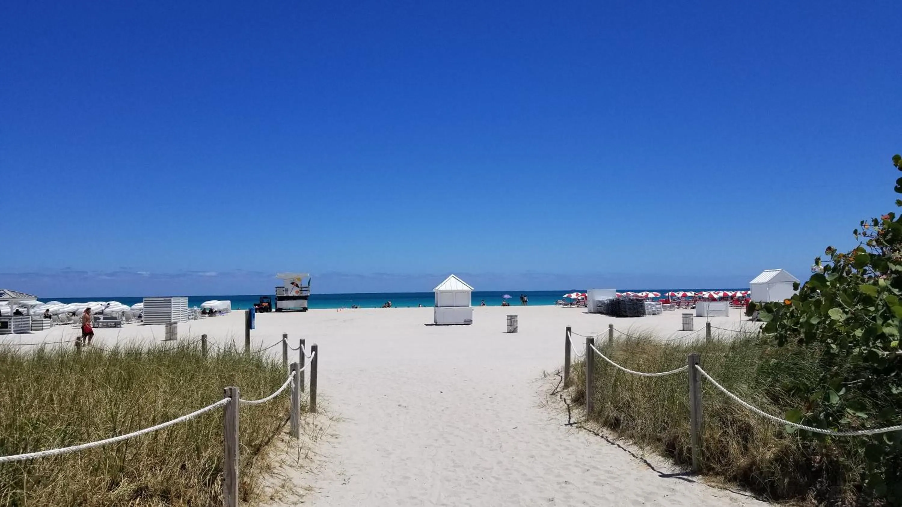 Beach in Hotel Belleza