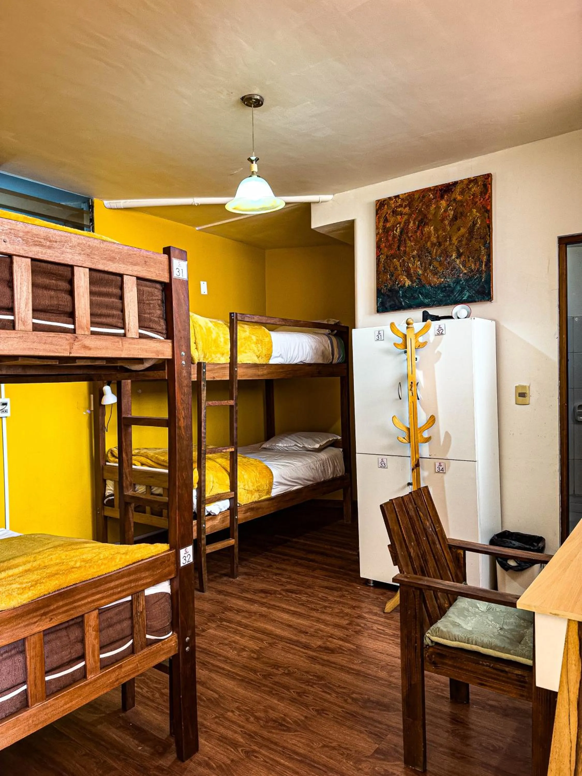 Photo of the whole room, Bed in Lobo Hostel La Paz