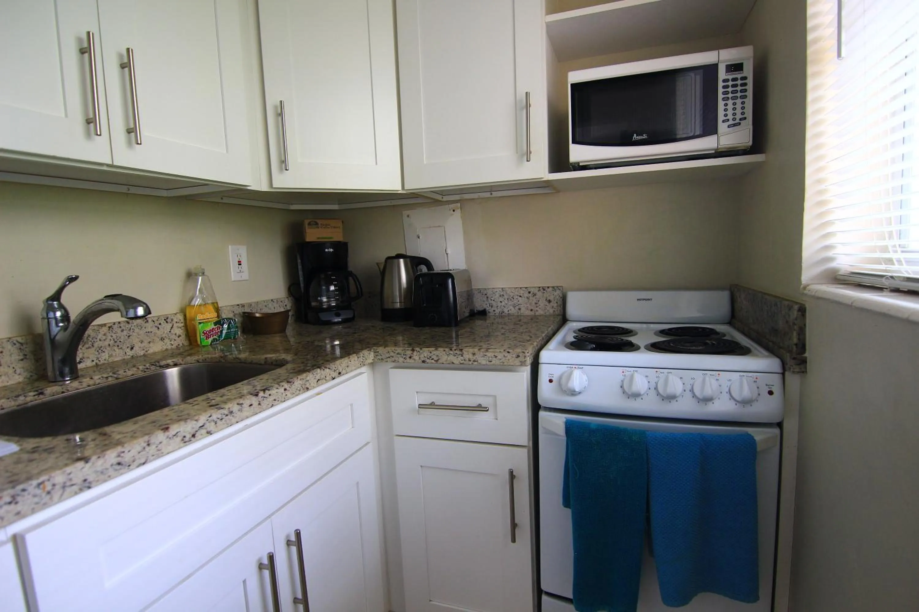 Sunny Isles Apartments by MiaRentals