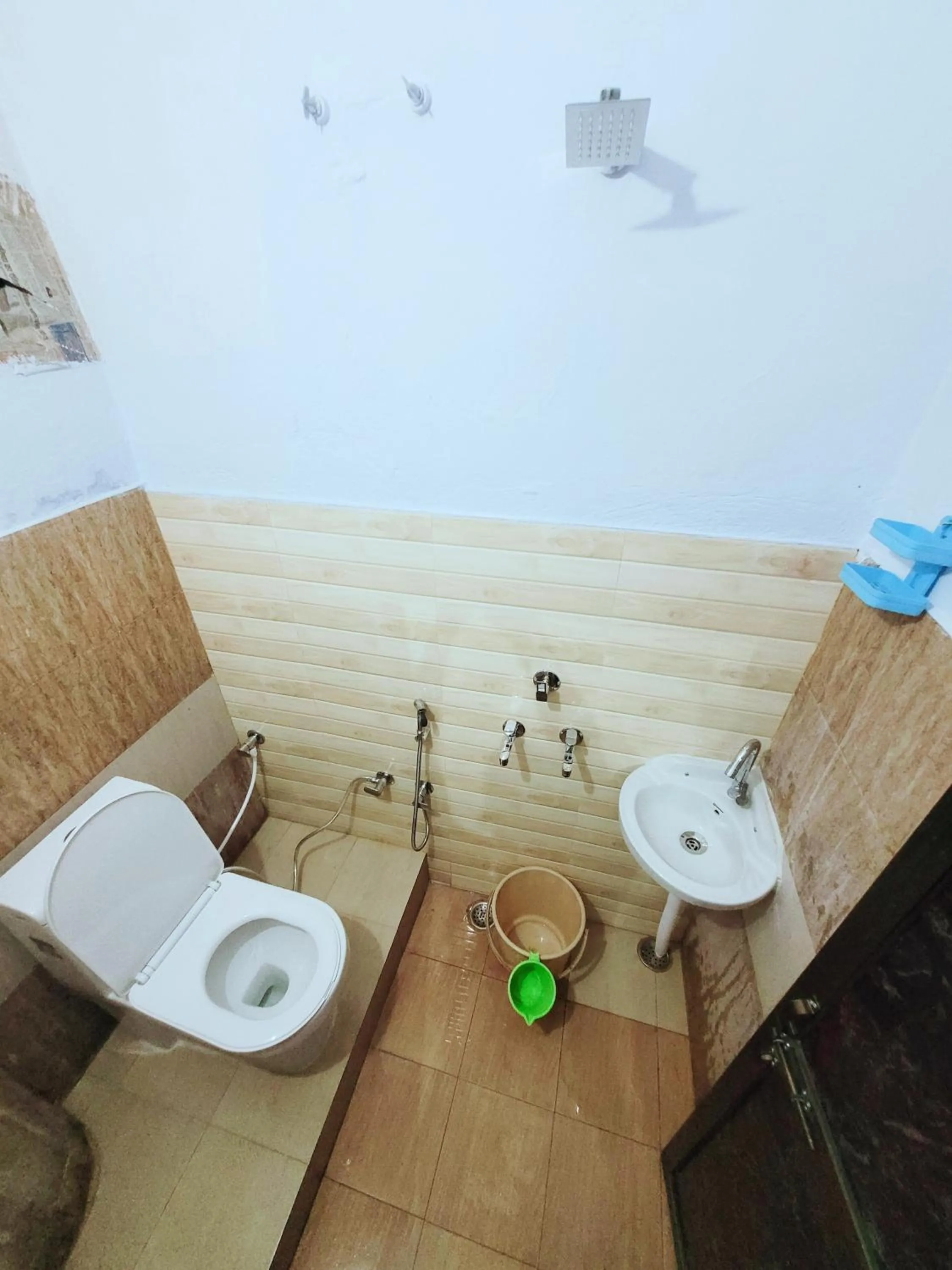 Toilet in Pushpa Vatika
