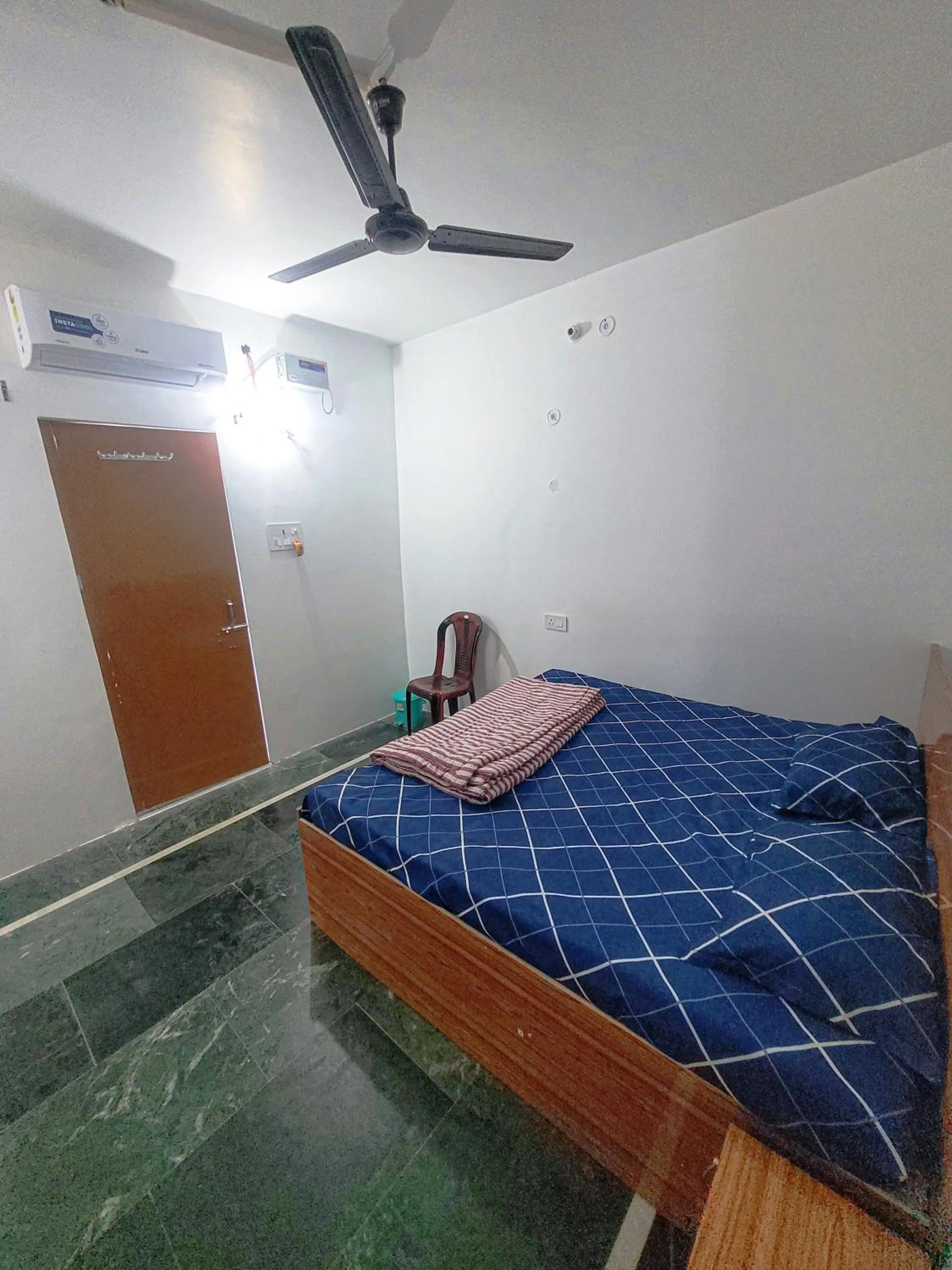 Bed in Pushpa Vatika