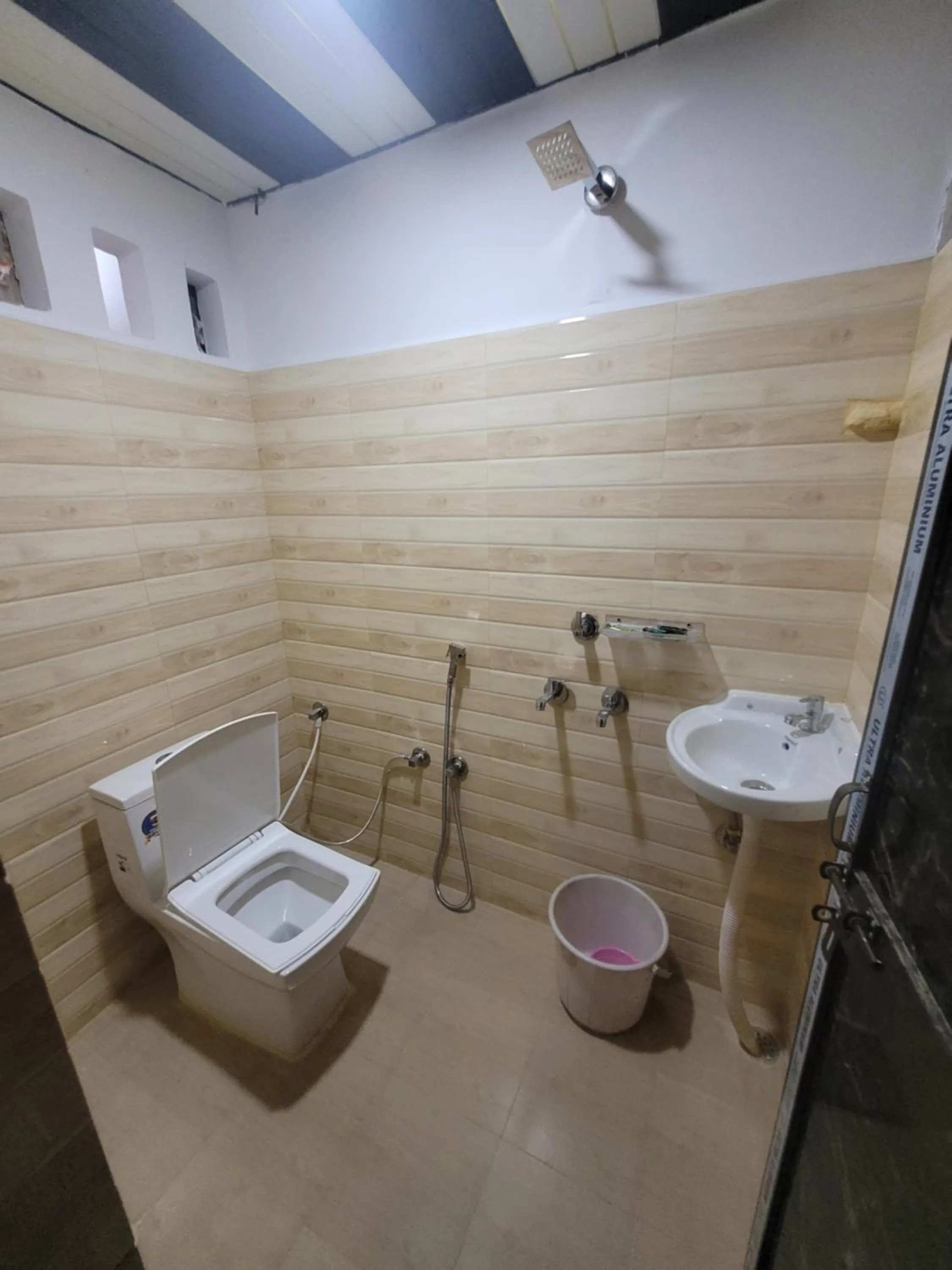 Toilet in Pushpa Vatika