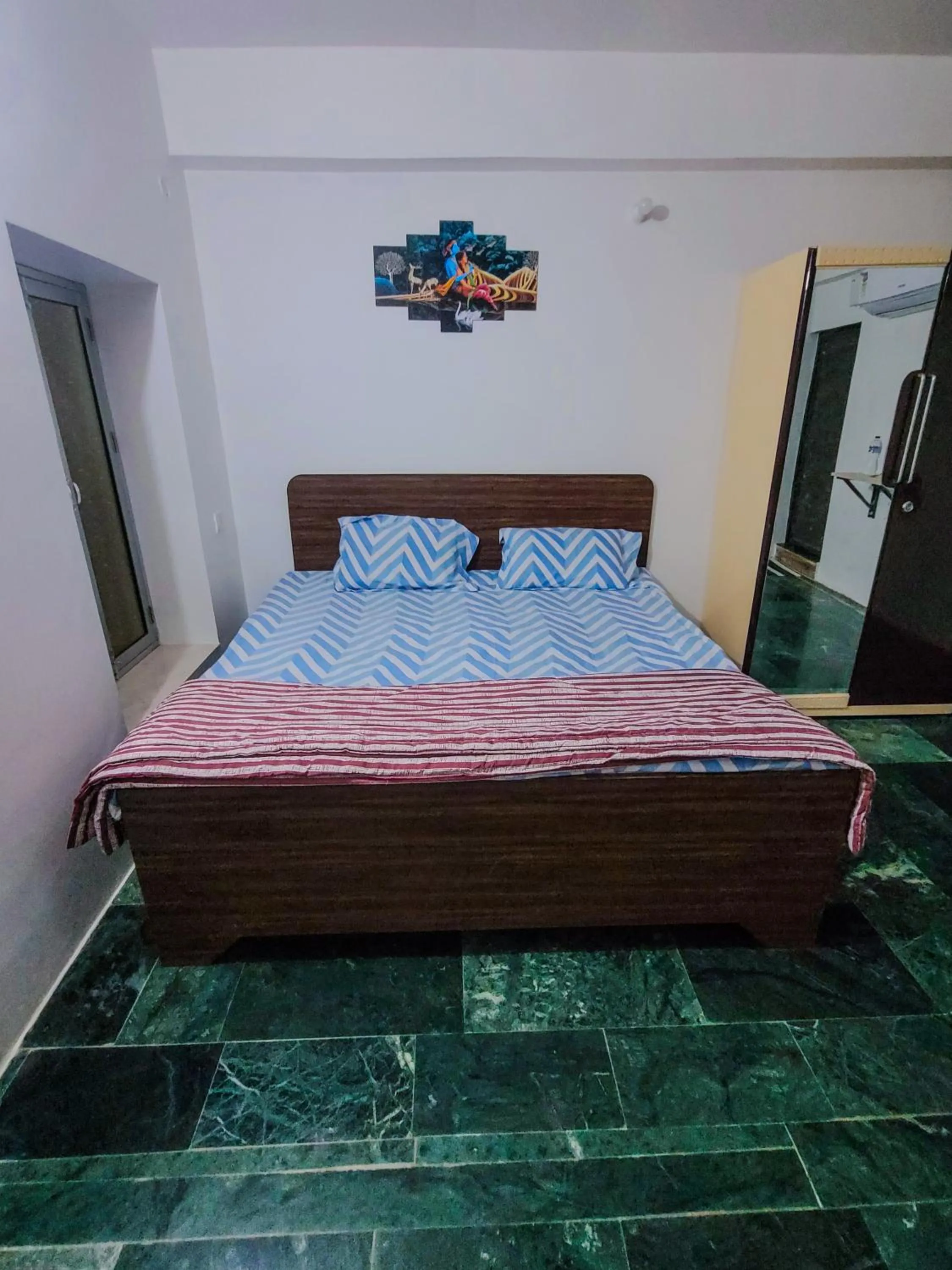 Bed in Pushpa Vatika