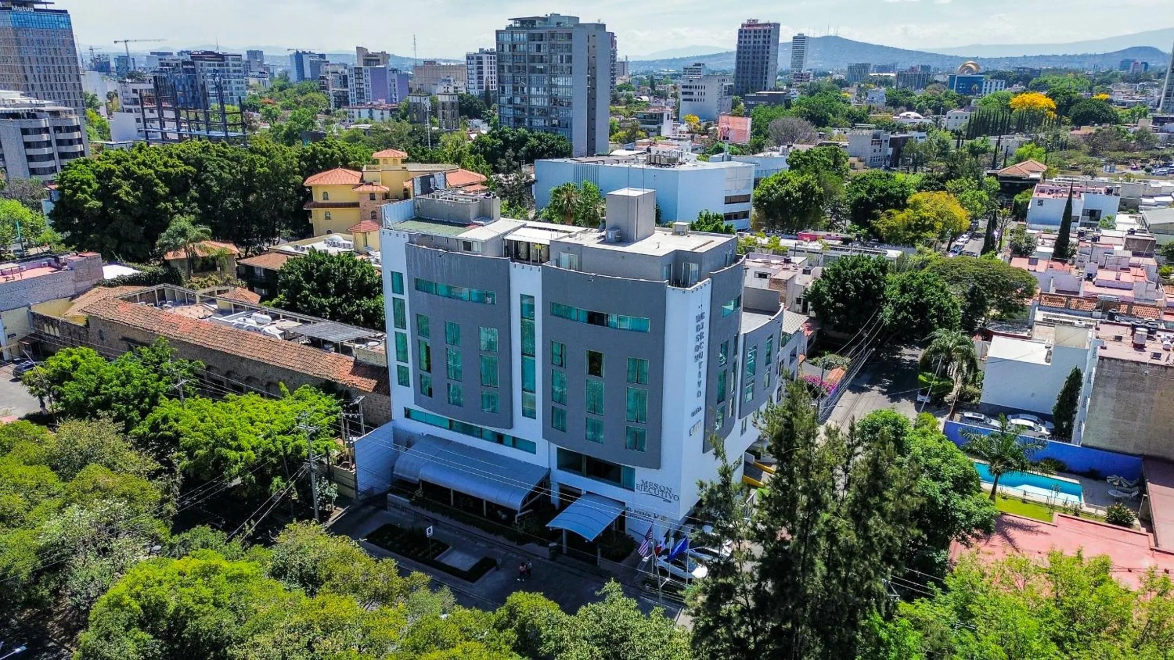Property building in Mesón Ejecutivo Guadalajara Minerva - Av México