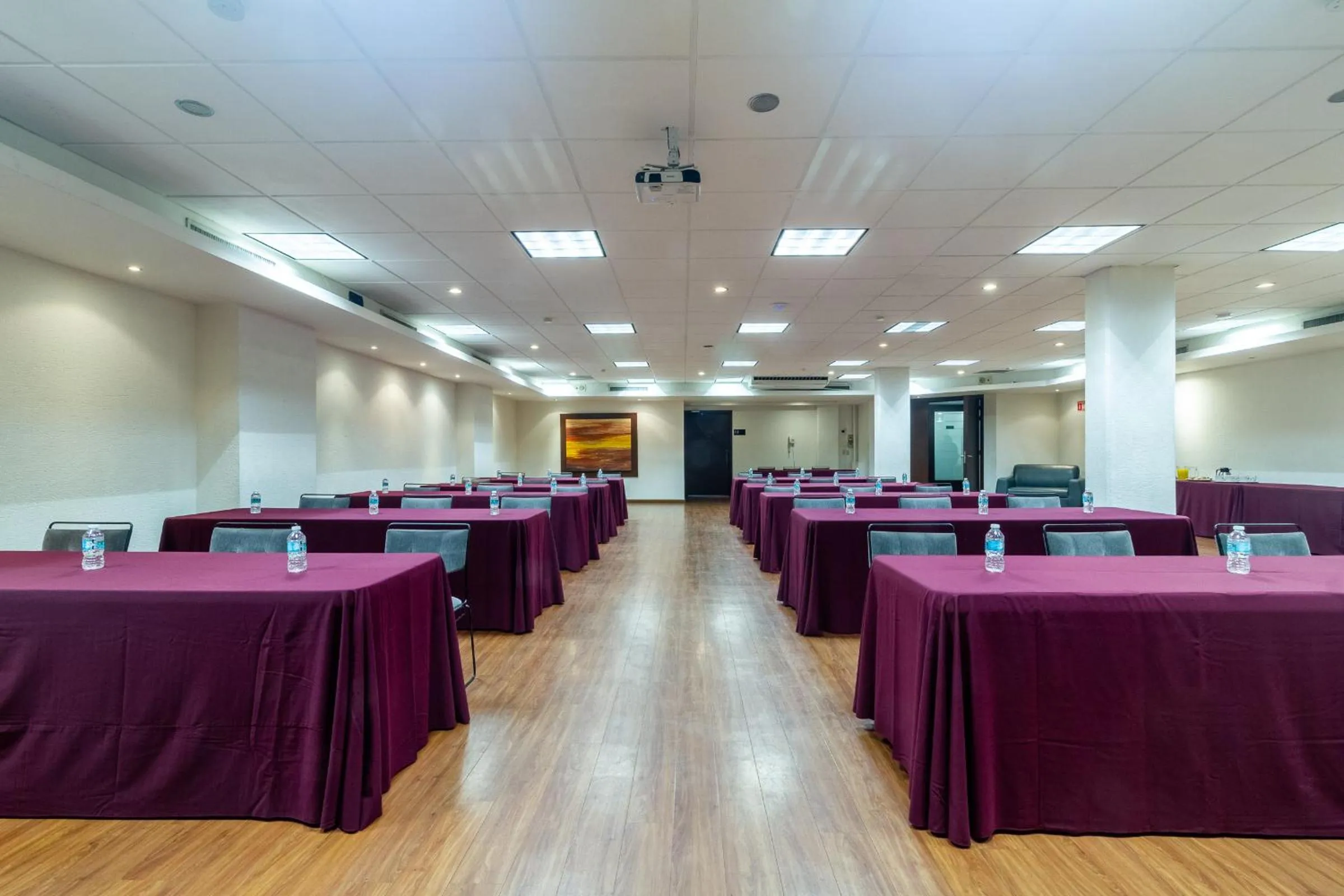 Business facilities in Mesón Ejecutivo Guadalajara Minerva - Av México