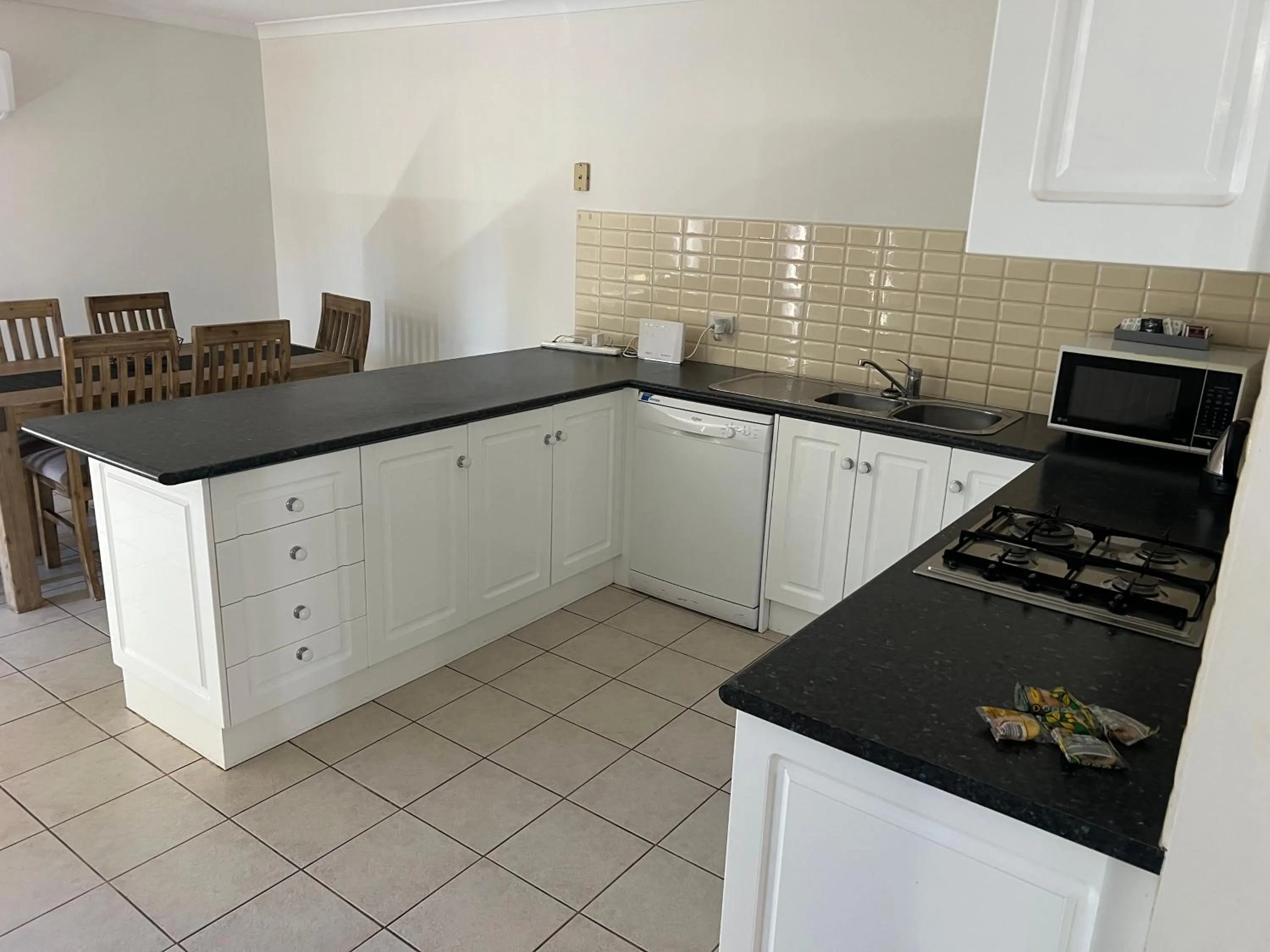 Melton Motor Inn and Apartments