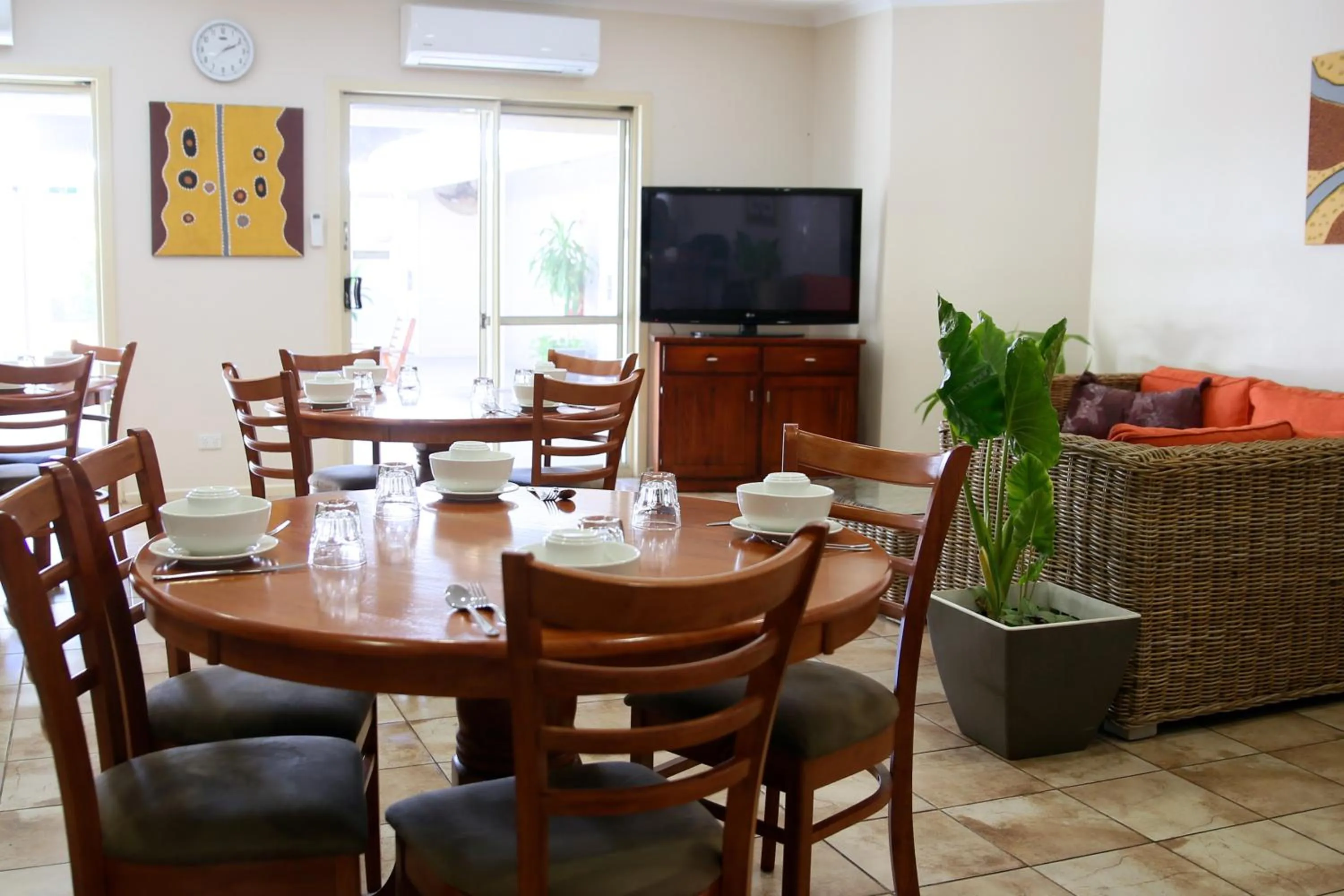 Communal lounge/ TV room, Restaurant/Places to Eat in Wunan House