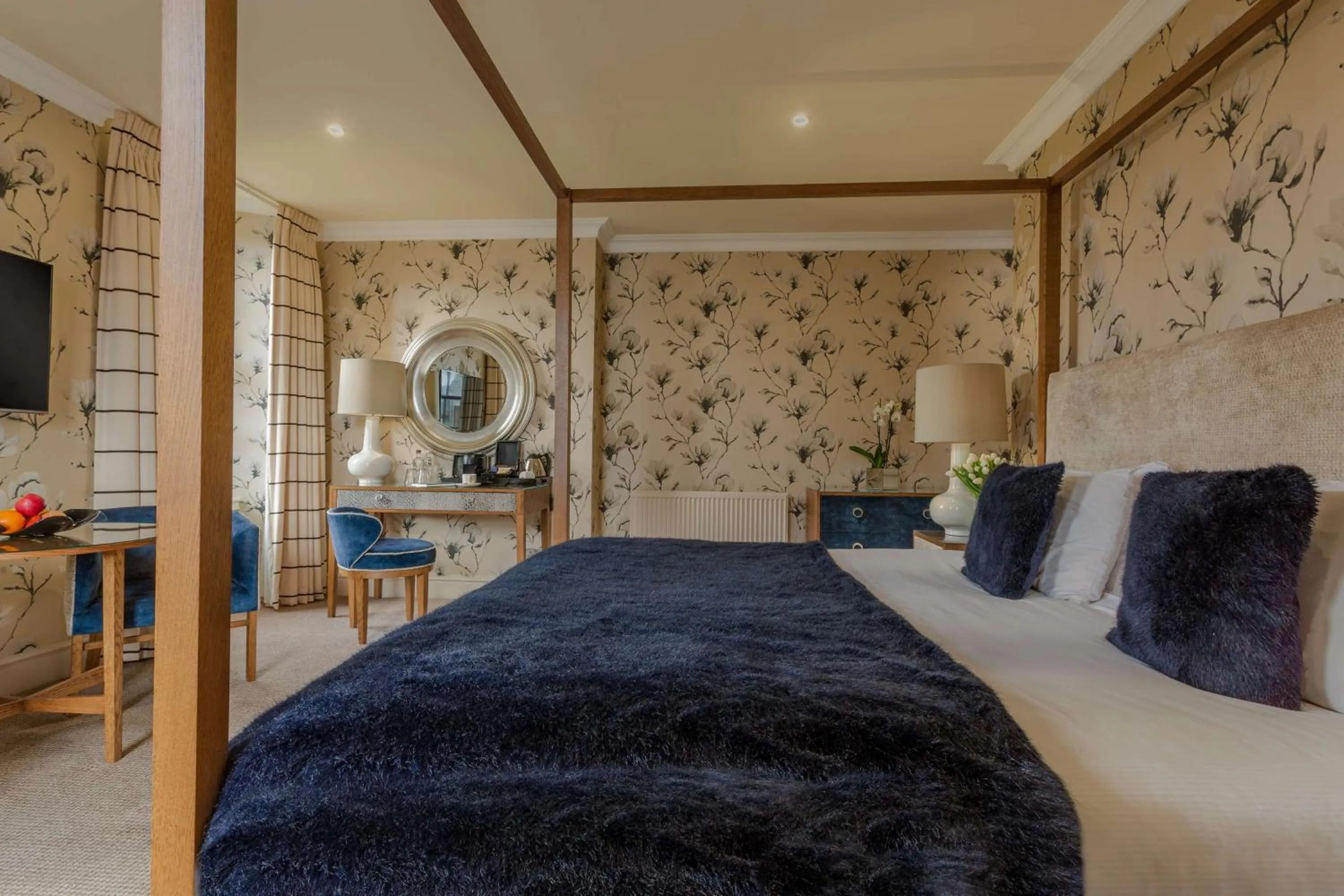 Bedroom, Bed in Gleddoch Golf & Spa Resort