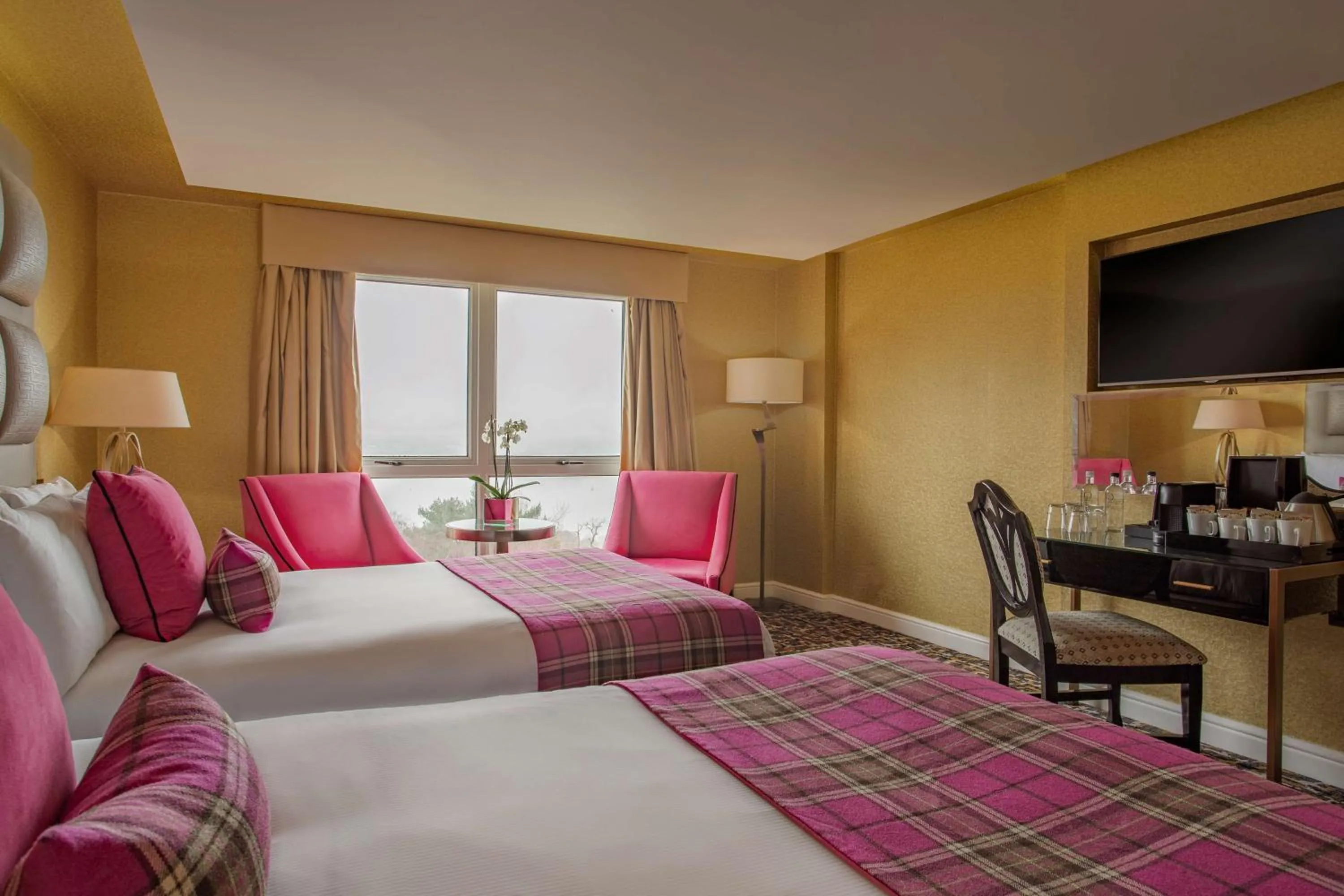 Bedroom, Bed in Gleddoch Golf & Spa Resort