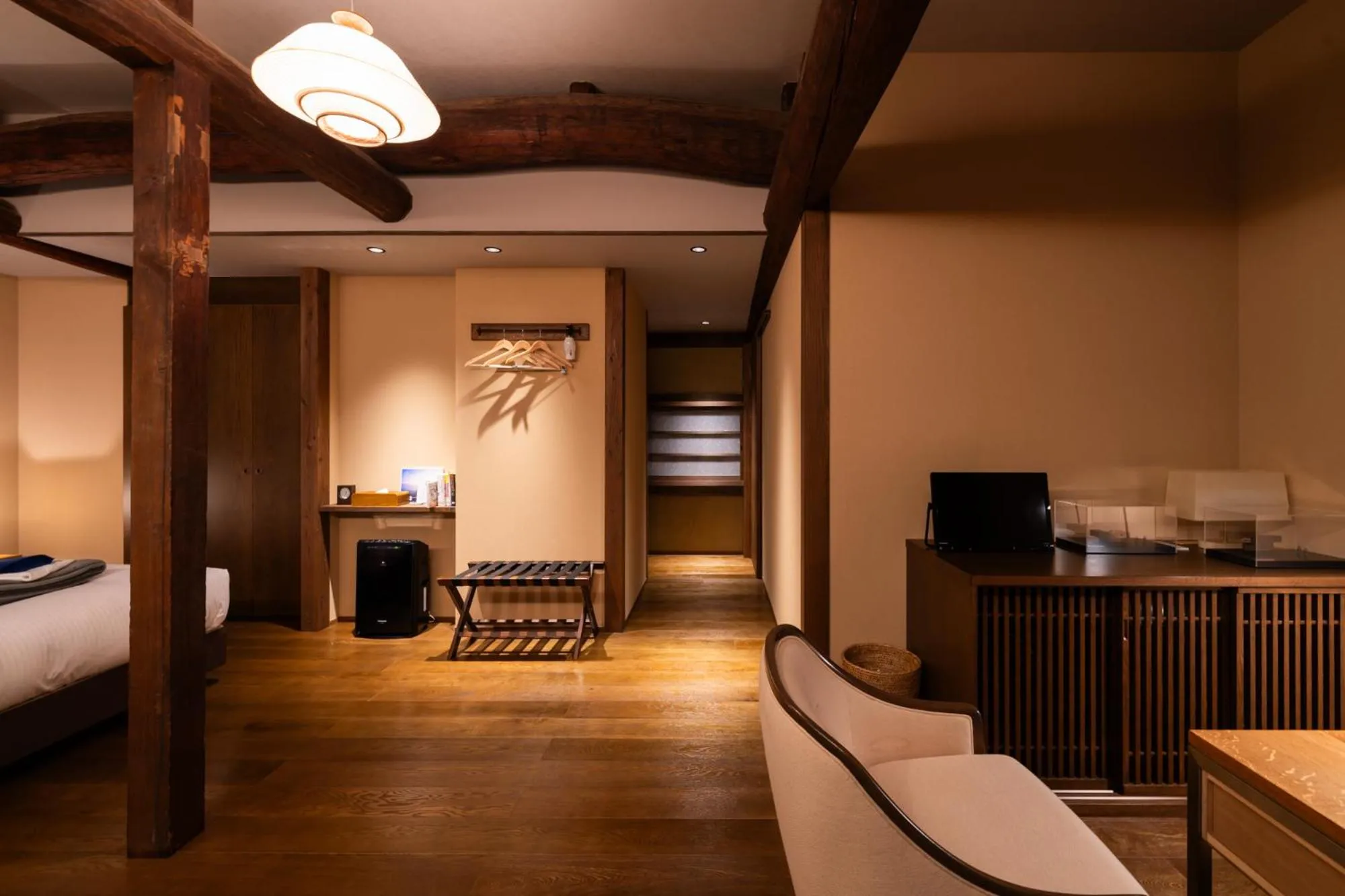 Photo of the whole room, Bed in PAYSAGE MORIGUCHI