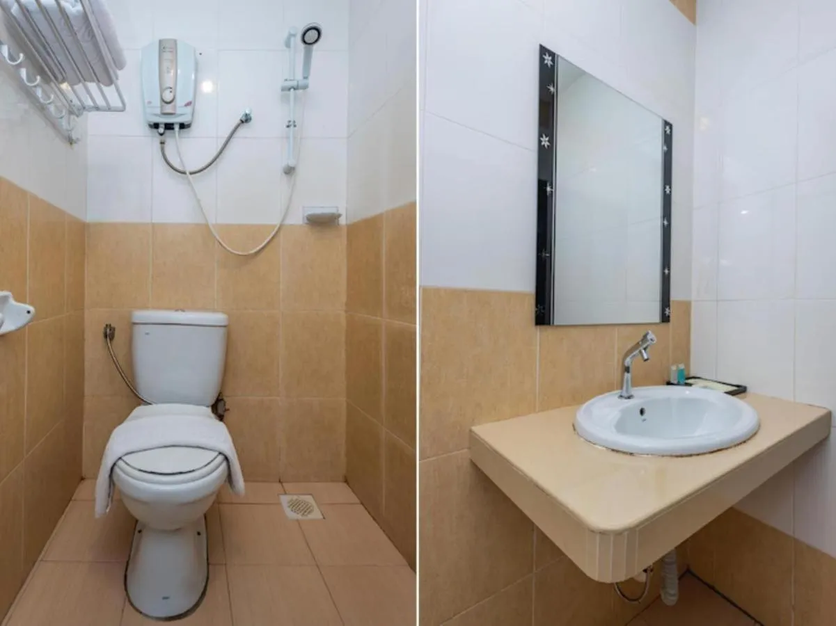 Toilet in Suan Bee Hotel@Sutera