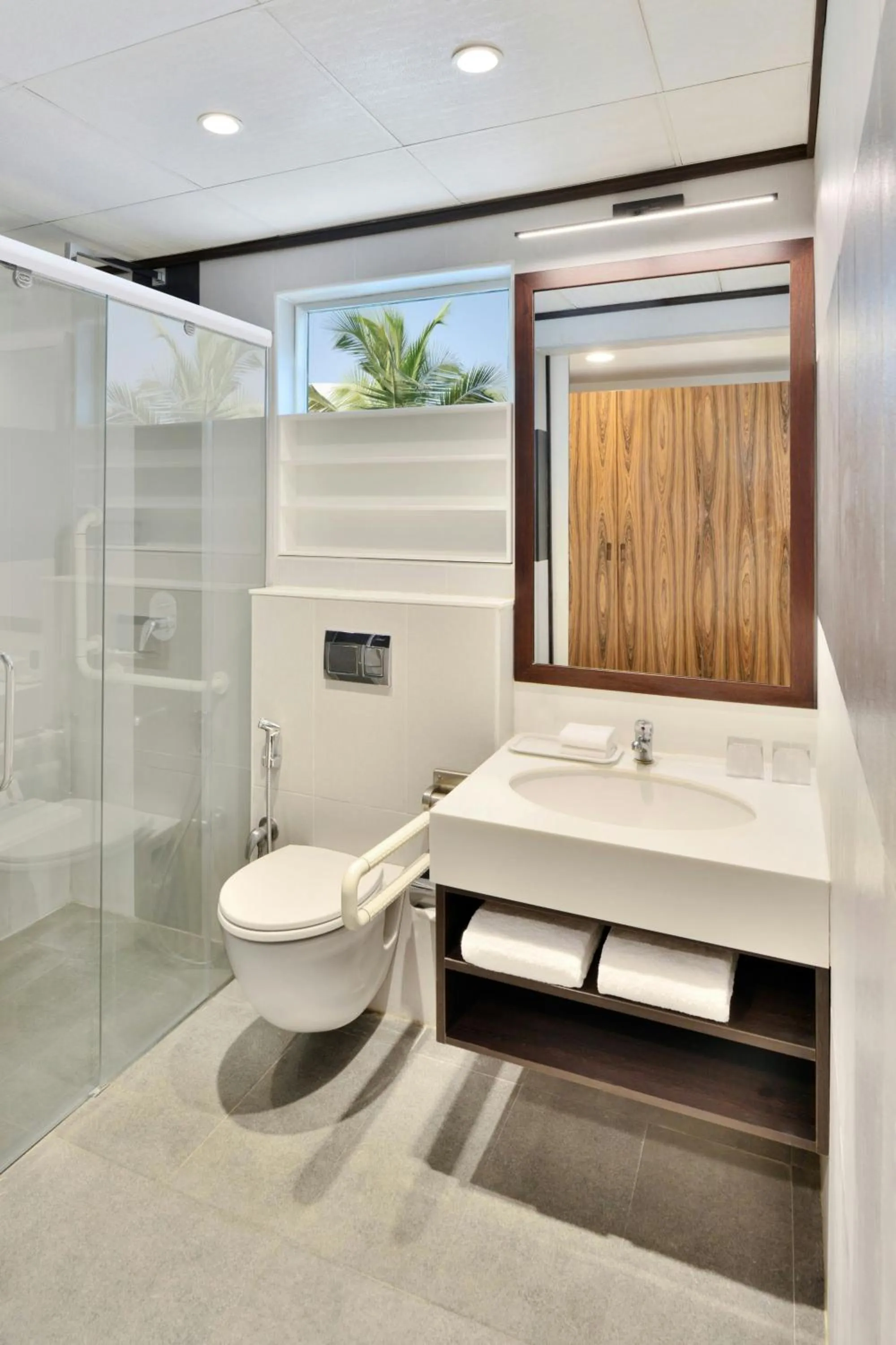 Bathroom in Four Points by Sheraton Mahabalipuram Resort & Convention Center