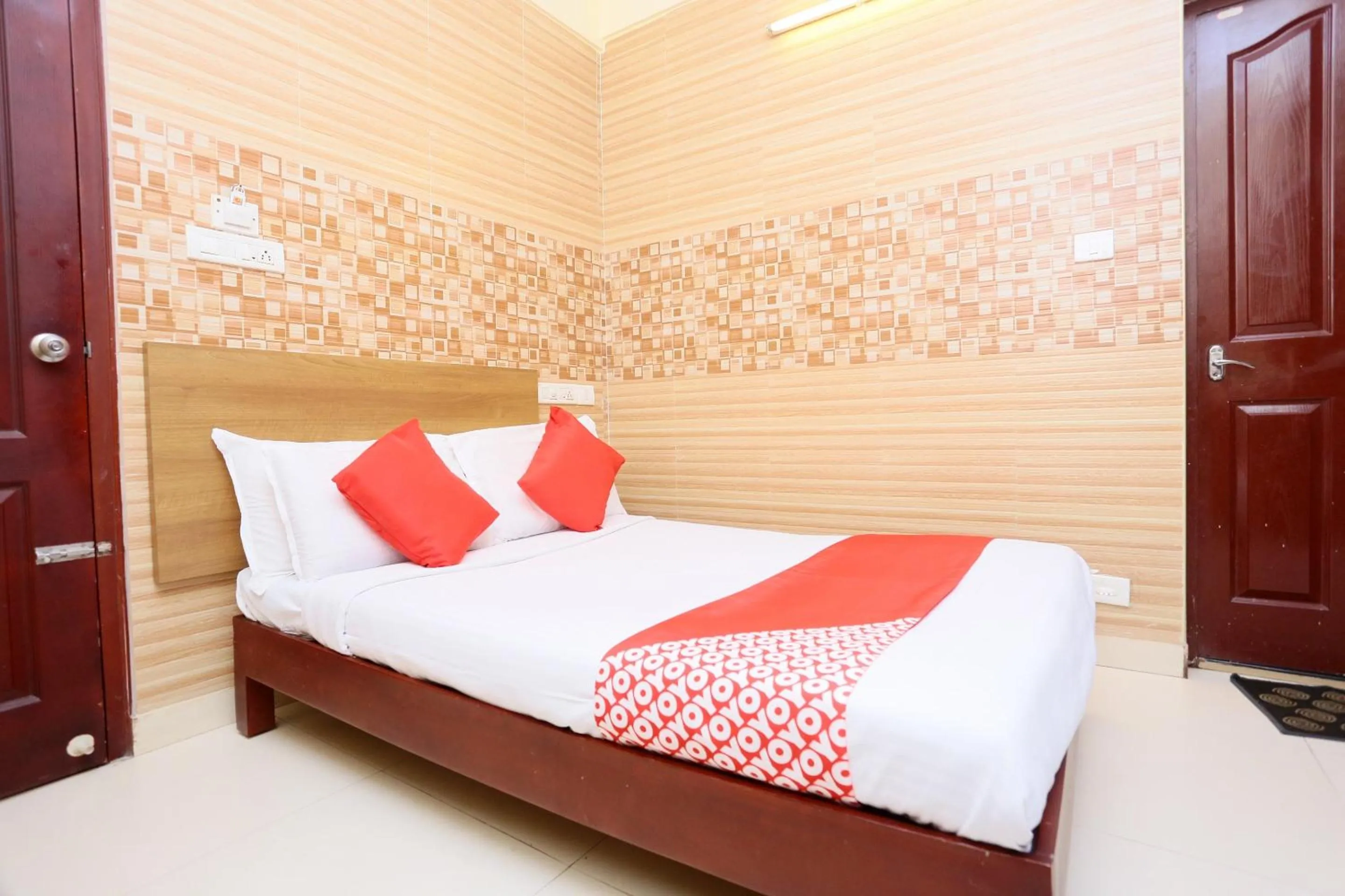 Bedroom, Bed in Collection O KSRTC Bus Station Kottayam Formerly Hotel O Day Springs