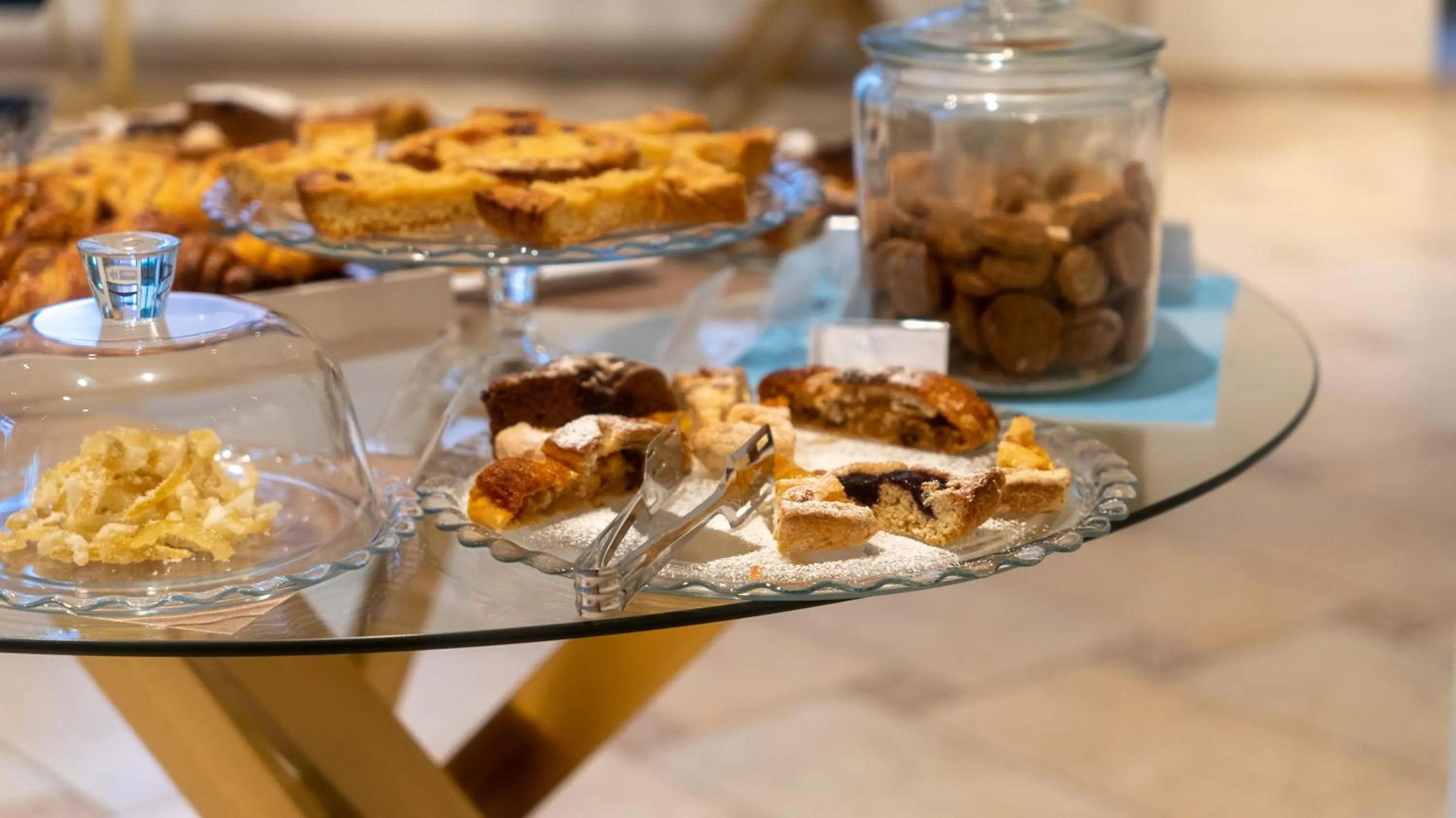 Breakfast in Hotel Eden